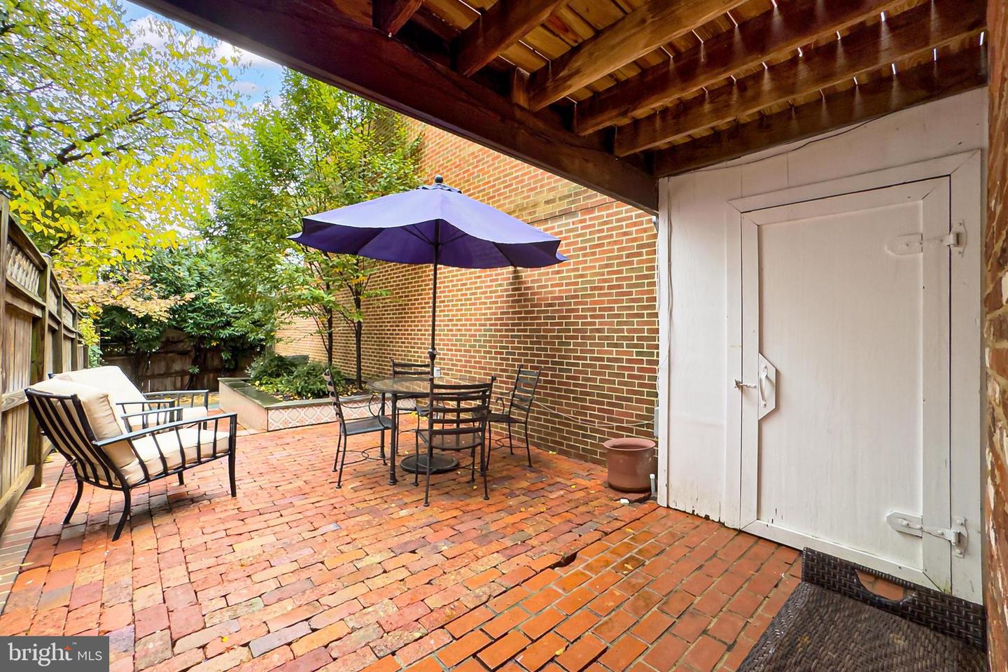 208 S LEE ST, ALEXANDRIA, Virginia 22314, 2 Bedrooms Bedrooms, ,1 BathroomBathrooms,Residential,For sale,208 S LEE ST,VAAX2051162 MLS # VAAX2051162