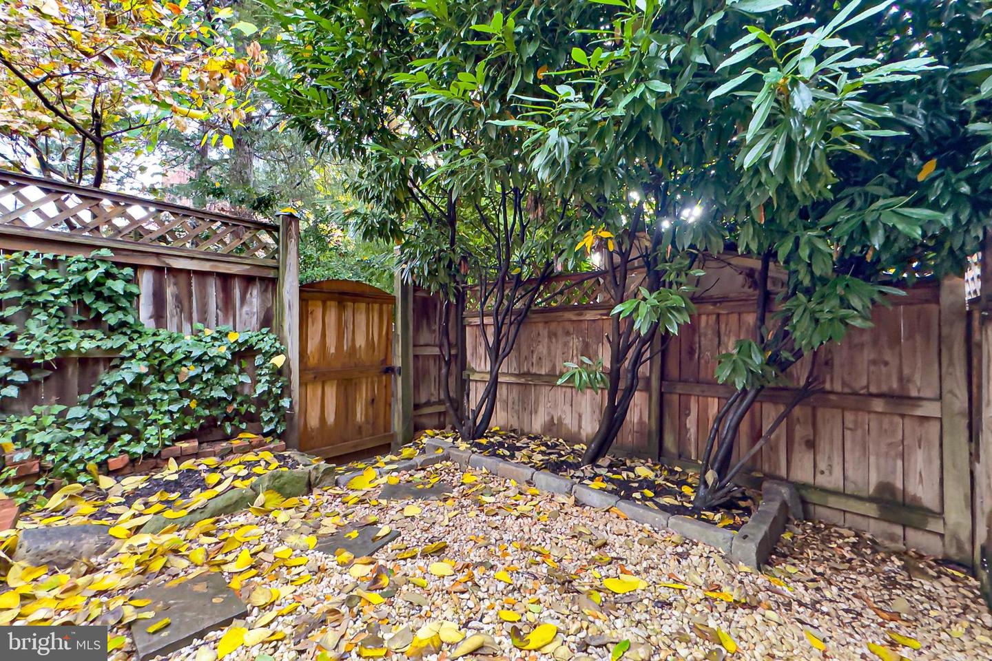 208 S LEE ST, ALEXANDRIA, Virginia 22314, 2 Bedrooms Bedrooms, ,1 BathroomBathrooms,Residential,For sale,208 S LEE ST,VAAX2051162 MLS # VAAX2051162