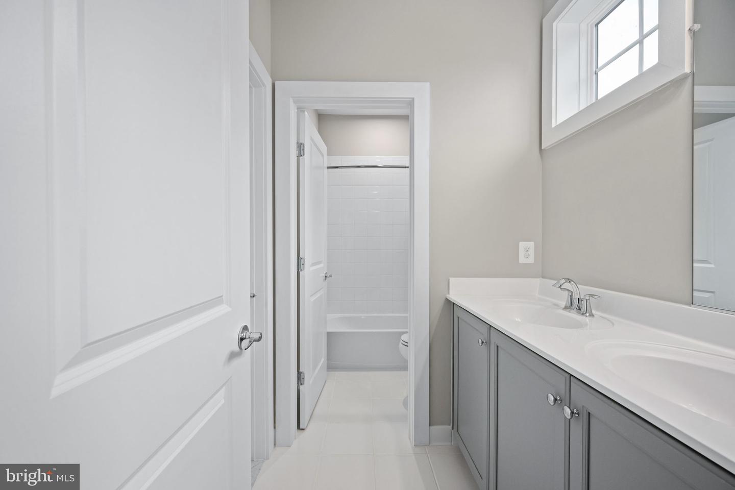 8761 SOUTHERN OAKS PL, LORTON, Virginia 22079, 6 Bedrooms Bedrooms, ,5 BathroomsBathrooms,Residential,For sale,8761 SOUTHERN OAKS PL,VAFX2276532 MLS # VAFX2276532 8761 SOUTHERN OAKS PL, LORTON, Virginia 22079, 6 Bedrooms Bedrooms, ,5 BathroomsBathrooms,Residential,For sale,8761 SOUTHERN OAKS PL,VAFX2276532 MLS # VAFX2276532