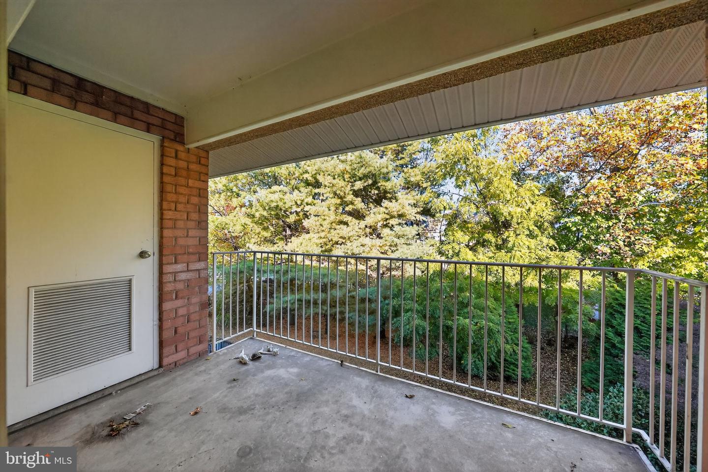 2821 KALMIA LEE CT #302, FALLS CHURCH, Virginia 22042, 1 Bedroom Bedrooms, ,1 BathroomBathrooms,Residential,For sale,2821 KALMIA LEE CT #302,VAFX2276788 MLS # VAFX2276788 2821 KALMIA LEE CT #302, FALLS CHURCH, Virginia 22042, 1 Bedroom Bedrooms, ,1 BathroomBathrooms,Residential,For sale,2821 KALMIA LEE CT #302,VAFX2276788 MLS # VAFX2276788