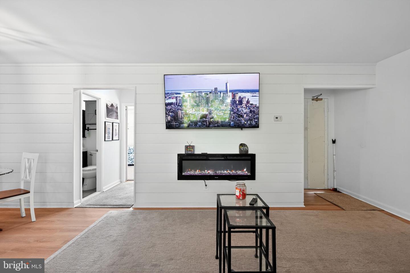 2821 KALMIA LEE CT #302, FALLS CHURCH, Virginia 22042, 1 Bedroom Bedrooms, ,1 BathroomBathrooms,Residential,For sale,2821 KALMIA LEE CT #302,VAFX2276788 MLS # VAFX2276788 2821 KALMIA LEE CT #302, FALLS CHURCH, Virginia 22042, 1 Bedroom Bedrooms, ,1 BathroomBathrooms,Residential,For sale,2821 KALMIA LEE CT #302,VAFX2276788 MLS # VAFX2276788