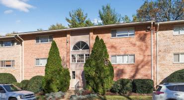 2821 KALMIA LEE CT #302, FALLS CHURCH, Virginia 22042, 1 Bedroom Bedrooms, ,1 BathroomBathrooms,Residential,For sale,2821 KALMIA LEE CT #302,VAFX2276788 MLS # VAFX2276788