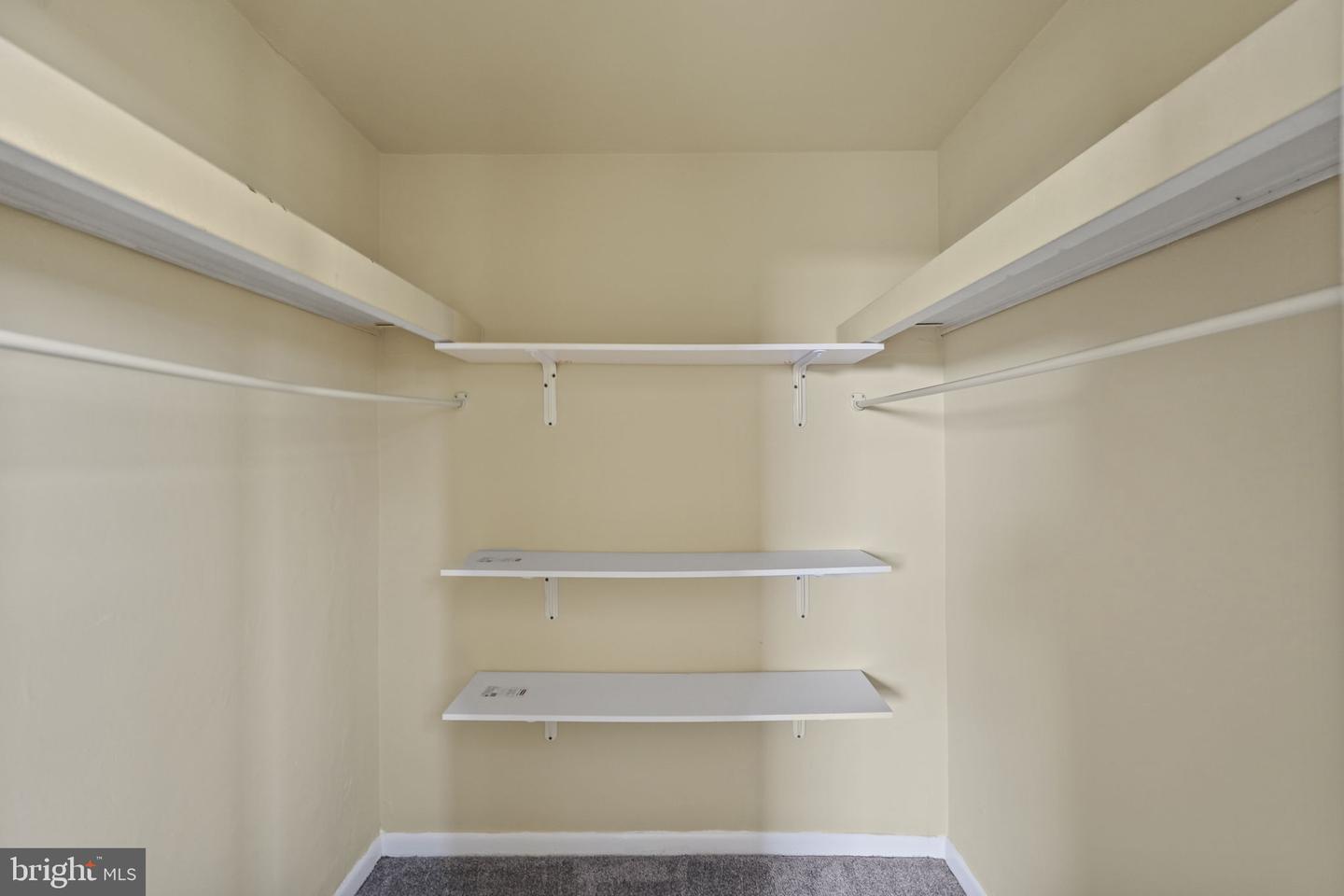 4600 DUKE ST #1231, ALEXANDRIA, Virginia 22304, 3 Bedrooms Bedrooms, ,2 BathroomsBathrooms,Residential,For sale,4600 DUKE ST #1231,VAAX2051474 MLS # VAAX2051474 4600 DUKE ST #1231, ALEXANDRIA, Virginia 22304, 3 Bedrooms Bedrooms, ,2 BathroomsBathrooms,Residential,For sale,4600 DUKE ST #1231,VAAX2051474 MLS # VAAX2051474