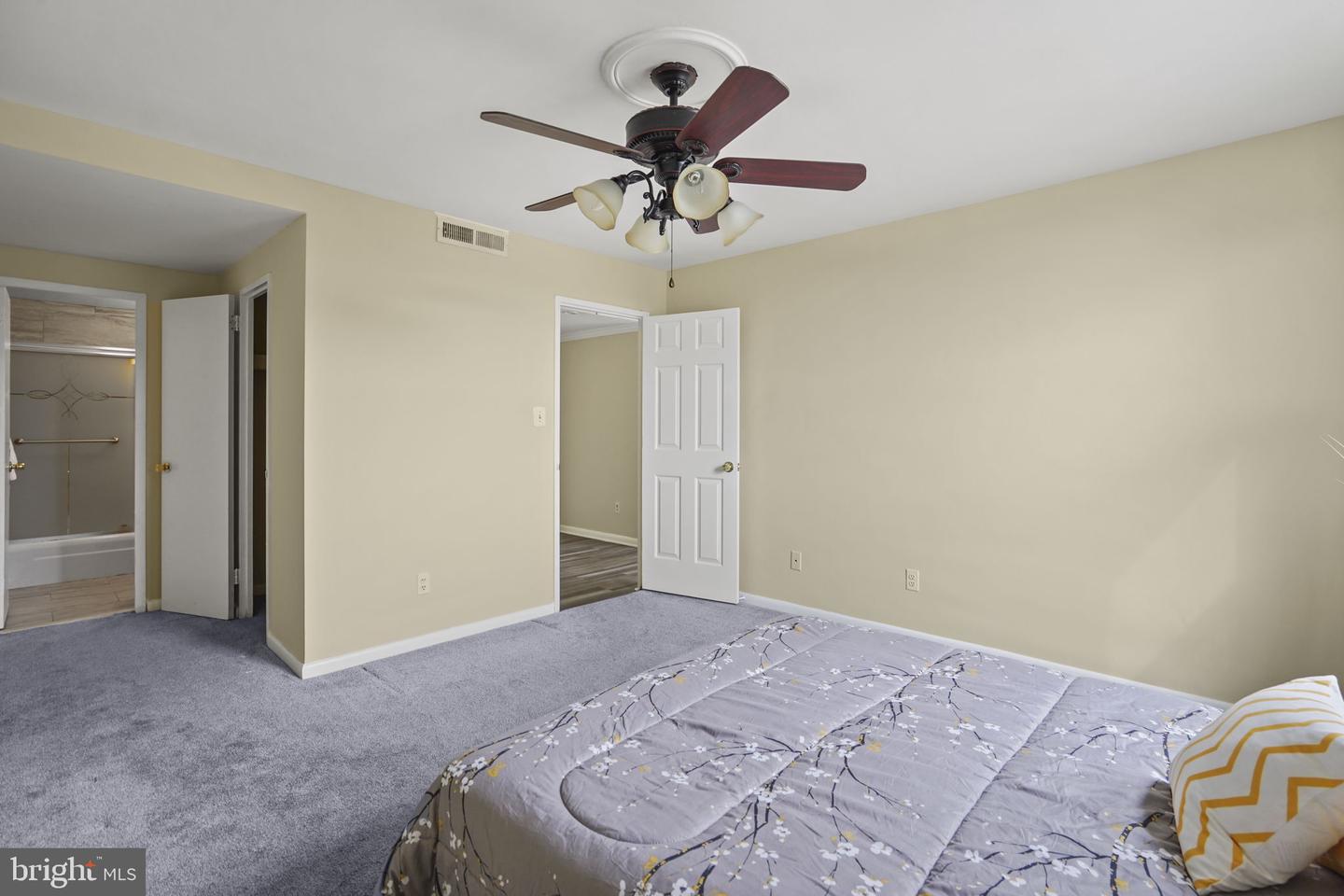 4600 DUKE ST #1231, ALEXANDRIA, Virginia 22304, 3 Bedrooms Bedrooms, ,2 BathroomsBathrooms,Residential,For sale,4600 DUKE ST #1231,VAAX2051474 MLS # VAAX2051474 4600 DUKE ST #1231, ALEXANDRIA, Virginia 22304, 3 Bedrooms Bedrooms, ,2 BathroomsBathrooms,Residential,For sale,4600 DUKE ST #1231,VAAX2051474 MLS # VAAX2051474