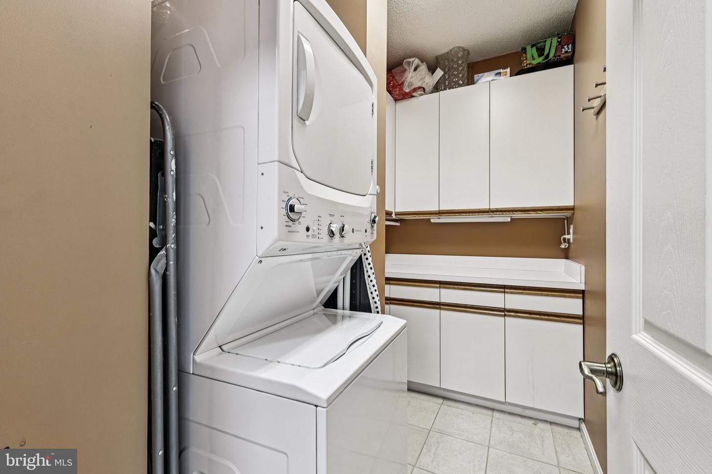 19375 CYPRESS RIDGE #708, LEESBURG, Virginia 20176, 2 Bedrooms Bedrooms, 10 Rooms Rooms,2 BathroomsBathrooms,Residential,For sale,19375 CYPRESS RIDGE #708,VALO2110470 MLS # VALO2110470 19375 CYPRESS RIDGE #708, LEESBURG, Virginia 20176, 2 Bedrooms Bedrooms, 10 Rooms Rooms,2 BathroomsBathrooms,Residential,For sale,19375 CYPRESS RIDGE #708,VALO2110470 MLS # VALO2110470