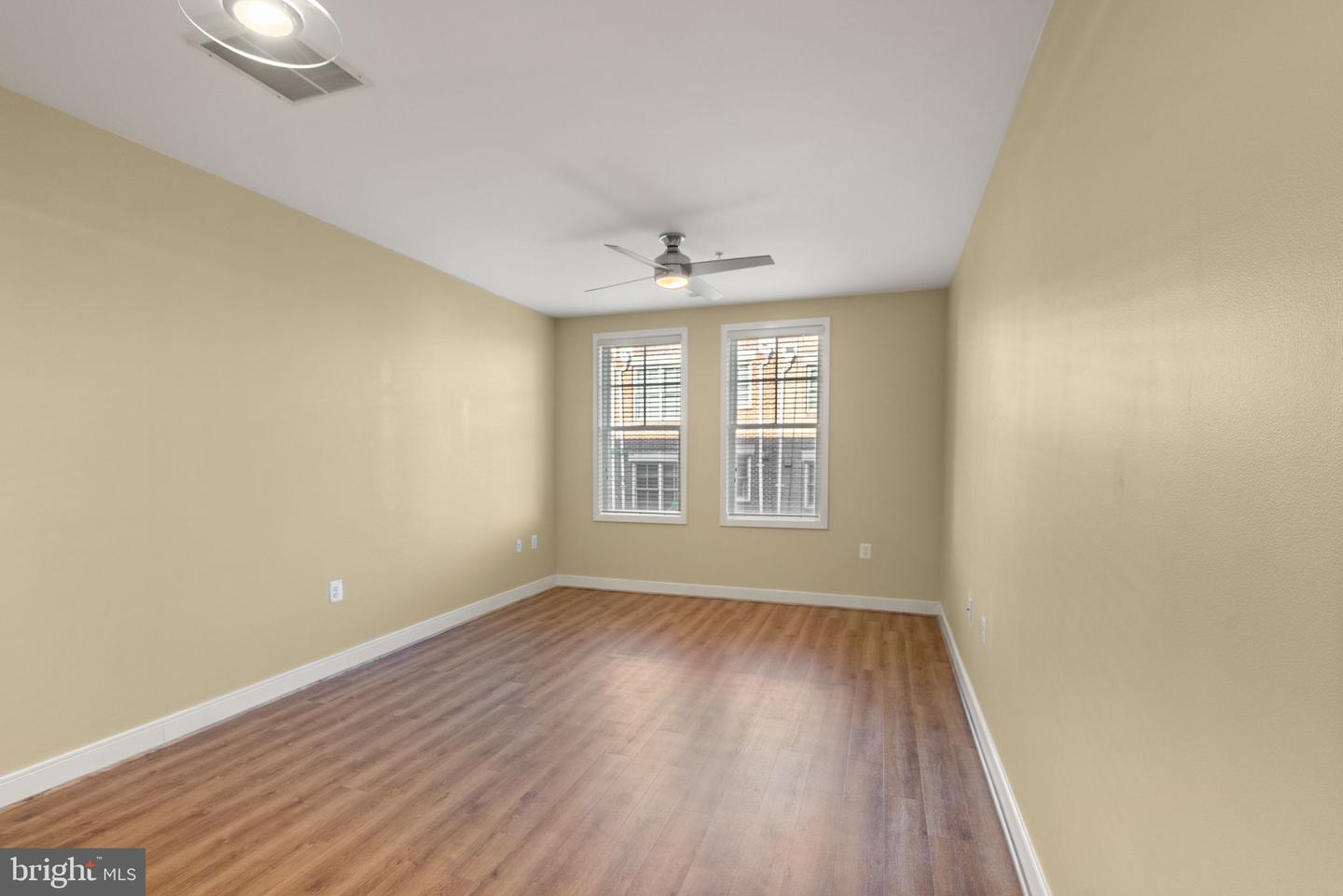 181 E REED AVE #206, ALEXANDRIA, Virginia 22305, 1 Bedroom Bedrooms, ,1 BathroomBathrooms,Residential,For sale,181 E REED AVE #206,VAAX2051482 MLS # VAAX2051482 181 E REED AVE #206, ALEXANDRIA, Virginia 22305, 1 Bedroom Bedrooms, ,1 BathroomBathrooms,Residential,For sale,181 E REED AVE #206,VAAX2051482 MLS # VAAX2051482