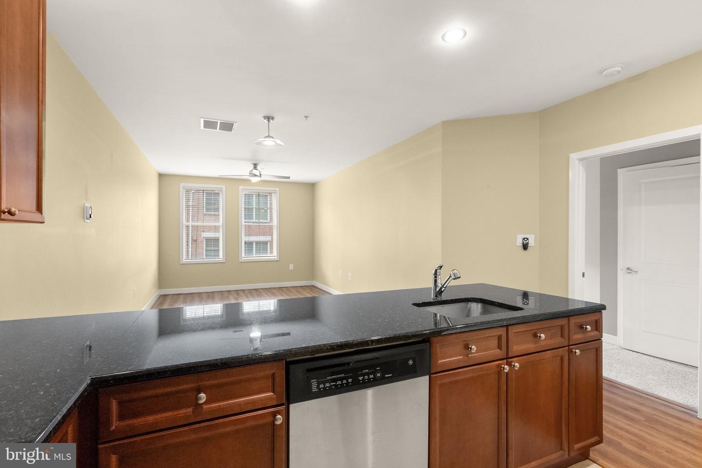181 E REED AVE #206, ALEXANDRIA, Virginia 22305, 1 Bedroom Bedrooms, ,1 BathroomBathrooms,Residential,For sale,181 E REED AVE #206,VAAX2051482 MLS # VAAX2051482 181 E REED AVE #206, ALEXANDRIA, Virginia 22305, 1 Bedroom Bedrooms, ,1 BathroomBathrooms,Residential,For sale,181 E REED AVE #206,VAAX2051482 MLS # VAAX2051482