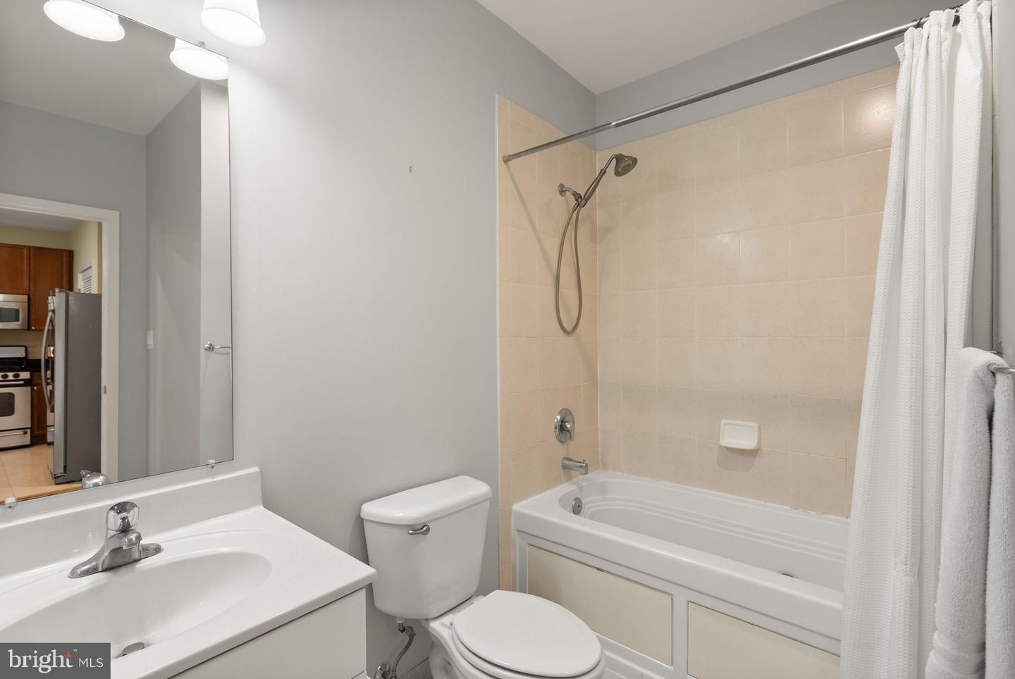 181 E REED AVE #206, ALEXANDRIA, Virginia 22305, 1 Bedroom Bedrooms, ,1 BathroomBathrooms,Residential,For sale,181 E REED AVE #206,VAAX2051482 MLS # VAAX2051482 181 E REED AVE #206, ALEXANDRIA, Virginia 22305, 1 Bedroom Bedrooms, ,1 BathroomBathrooms,Residential,For sale,181 E REED AVE #206,VAAX2051482 MLS # VAAX2051482