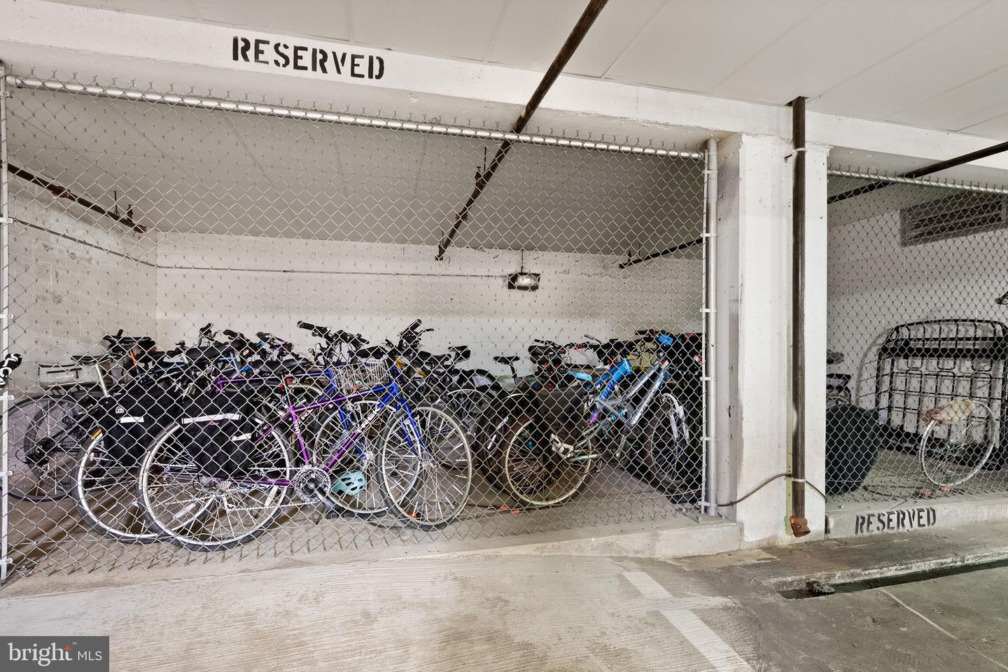 181 E REED AVE #206, ALEXANDRIA, Virginia 22305, 1 Bedroom Bedrooms, ,1 BathroomBathrooms,Residential,For sale,181 E REED AVE #206,VAAX2051482 MLS # VAAX2051482 181 E REED AVE #206, ALEXANDRIA, Virginia 22305, 1 Bedroom Bedrooms, ,1 BathroomBathrooms,Residential,For sale,181 E REED AVE #206,VAAX2051482 MLS # VAAX2051482