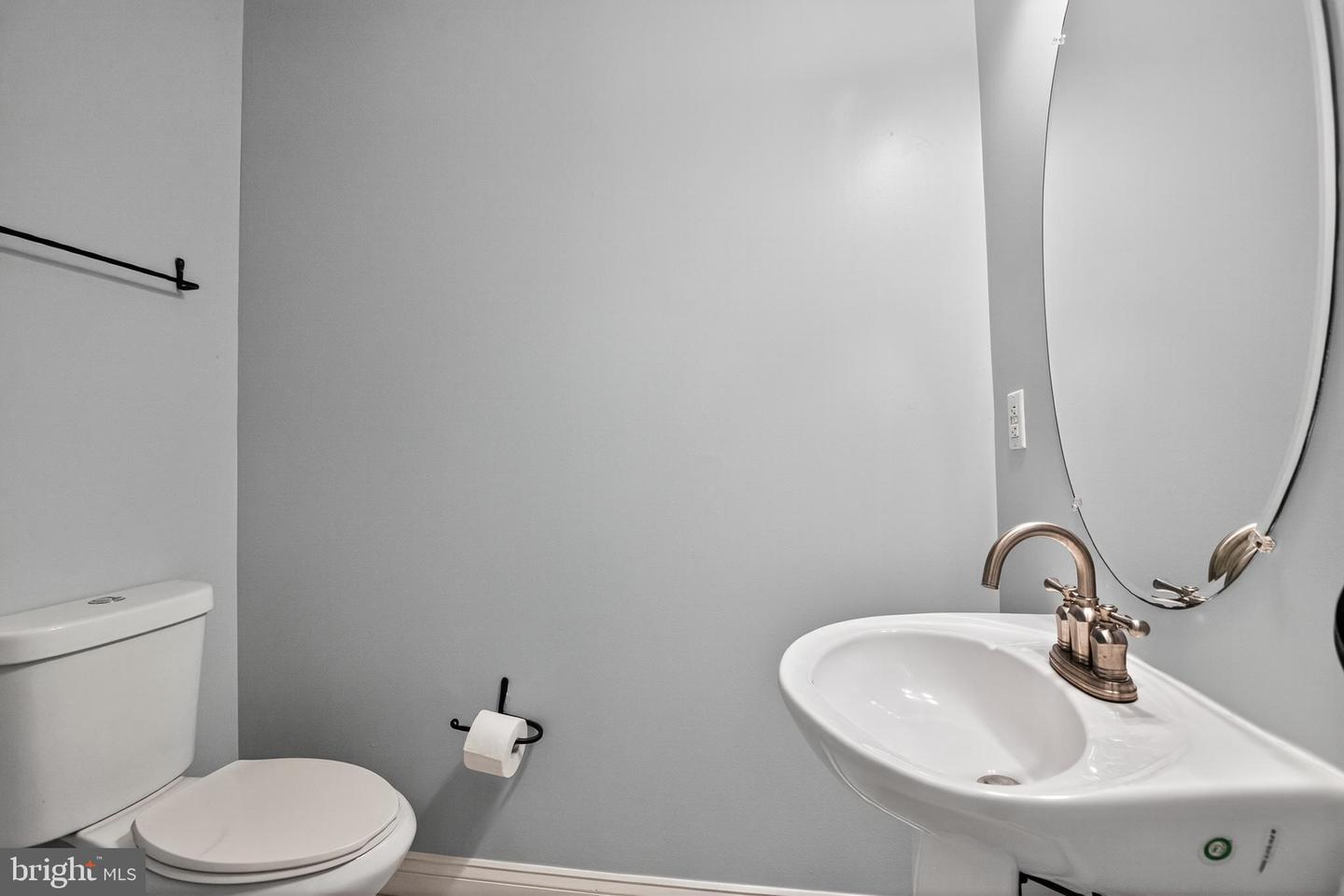 104 CAHILL DR, ALEXANDRIA, Virginia 22304, 3 Bedrooms Bedrooms, ,3 BathroomsBathrooms,Residential,For sale,104 CAHILL DR,VAAX2051488 MLS # VAAX2051488 104 CAHILL DR, ALEXANDRIA, Virginia 22304, 3 Bedrooms Bedrooms, ,3 BathroomsBathrooms,Residential,For sale,104 CAHILL DR,VAAX2051488 MLS # VAAX2051488