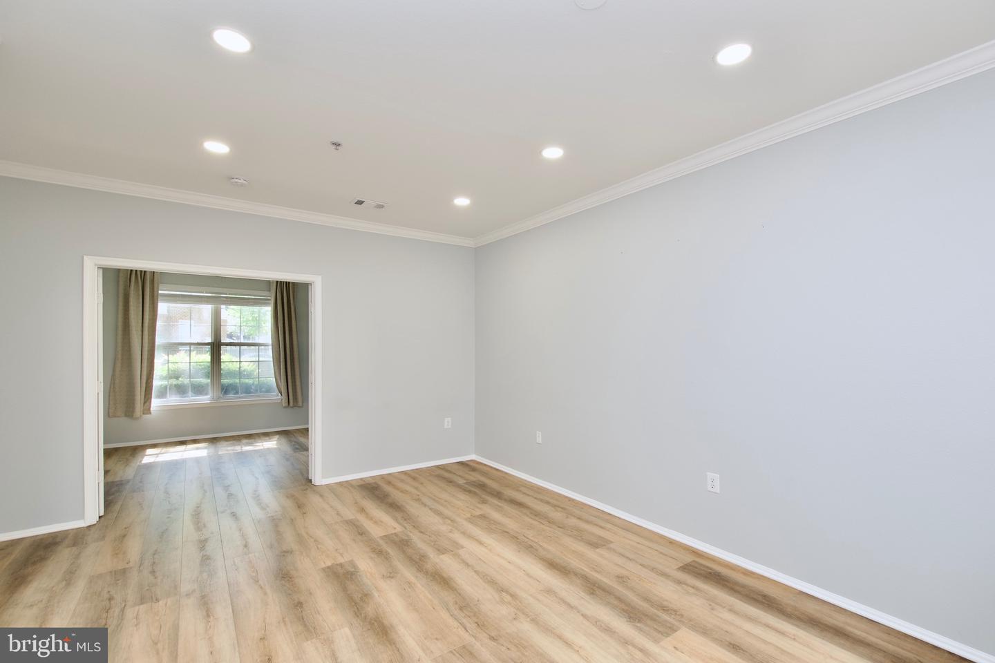 3003 NICOSH CIR #3106, FALLS CHURCH, Virginia 22042, 1 Bedroom Bedrooms, ,1 BathroomBathrooms,Residential,For sale,3003 NICOSH CIR #3106,VAFX2277618 MLS # VAFX2277618 3003 NICOSH CIR #3106, FALLS CHURCH, Virginia 22042, 1 Bedroom Bedrooms, ,1 BathroomBathrooms,Residential,For sale,3003 NICOSH CIR #3106,VAFX2277618 MLS # VAFX2277618