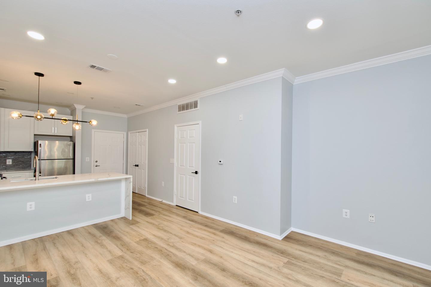 3003 NICOSH CIR #3106, FALLS CHURCH, Virginia 22042, 1 Bedroom Bedrooms, ,1 BathroomBathrooms,Residential,For sale,3003 NICOSH CIR #3106,VAFX2277618 MLS # VAFX2277618 3003 NICOSH CIR #3106, FALLS CHURCH, Virginia 22042, 1 Bedroom Bedrooms, ,1 BathroomBathrooms,Residential,For sale,3003 NICOSH CIR #3106,VAFX2277618 MLS # VAFX2277618