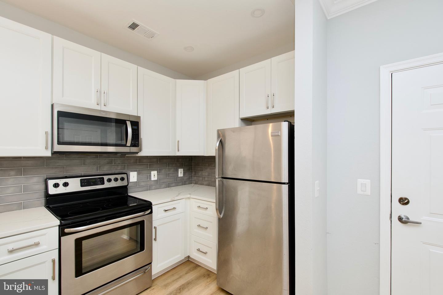 3003 NICOSH CIR #3106, FALLS CHURCH, Virginia 22042, 1 Bedroom Bedrooms, ,1 BathroomBathrooms,Residential,For sale,3003 NICOSH CIR #3106,VAFX2277618 MLS # VAFX2277618 3003 NICOSH CIR #3106, FALLS CHURCH, Virginia 22042, 1 Bedroom Bedrooms, ,1 BathroomBathrooms,Residential,For sale,3003 NICOSH CIR #3106,VAFX2277618 MLS # VAFX2277618