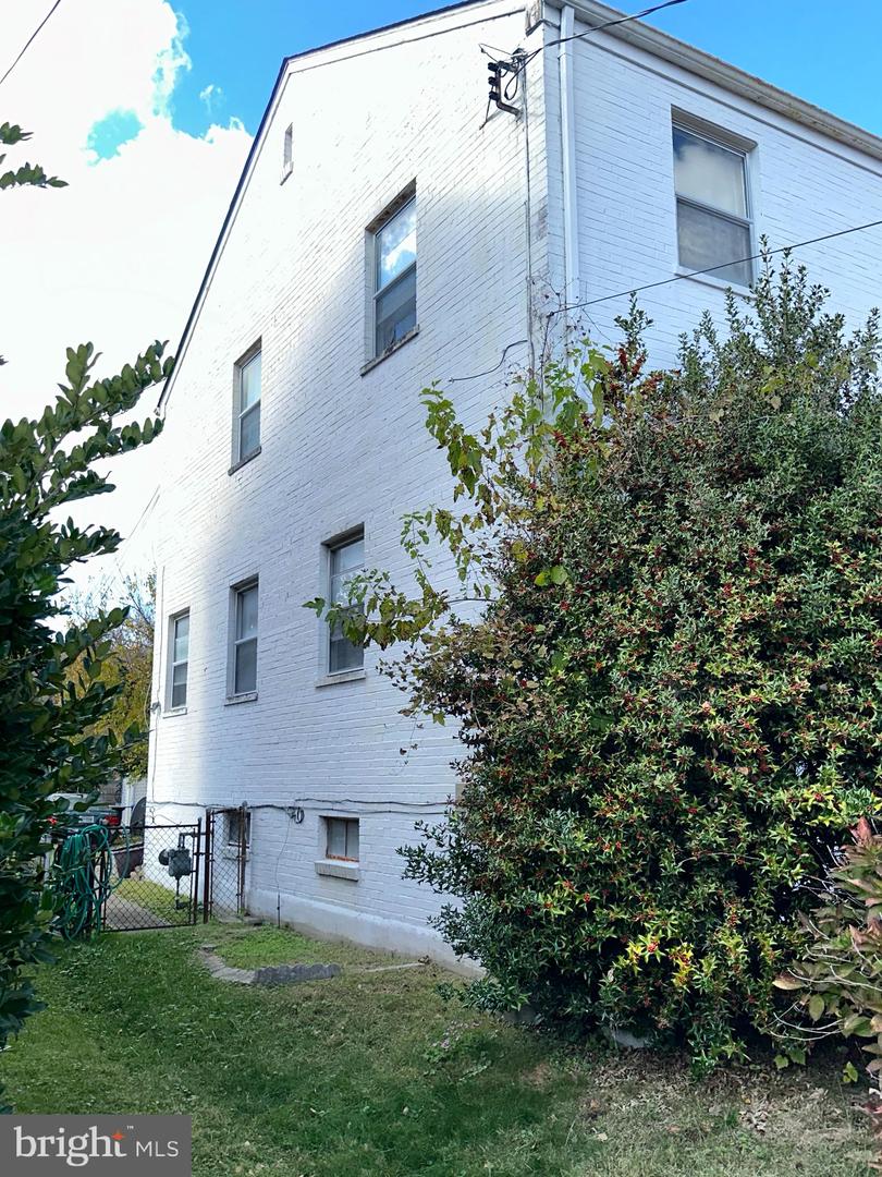 5024 10TH ST NE, WASHINGTON, District Of Columbia 20017, 3 Bedrooms Bedrooms, ,1 BathroomBathrooms,Residential,For sale,5024 10TH ST NE,DCDC2230344 MLS # DCDC2230344 5024 10TH ST NE, WASHINGTON, District Of Columbia 20017, 3 Bedrooms Bedrooms, ,1 BathroomBathrooms,Residential,For sale,5024 10TH ST NE,DCDC2230344 MLS # DCDC2230344