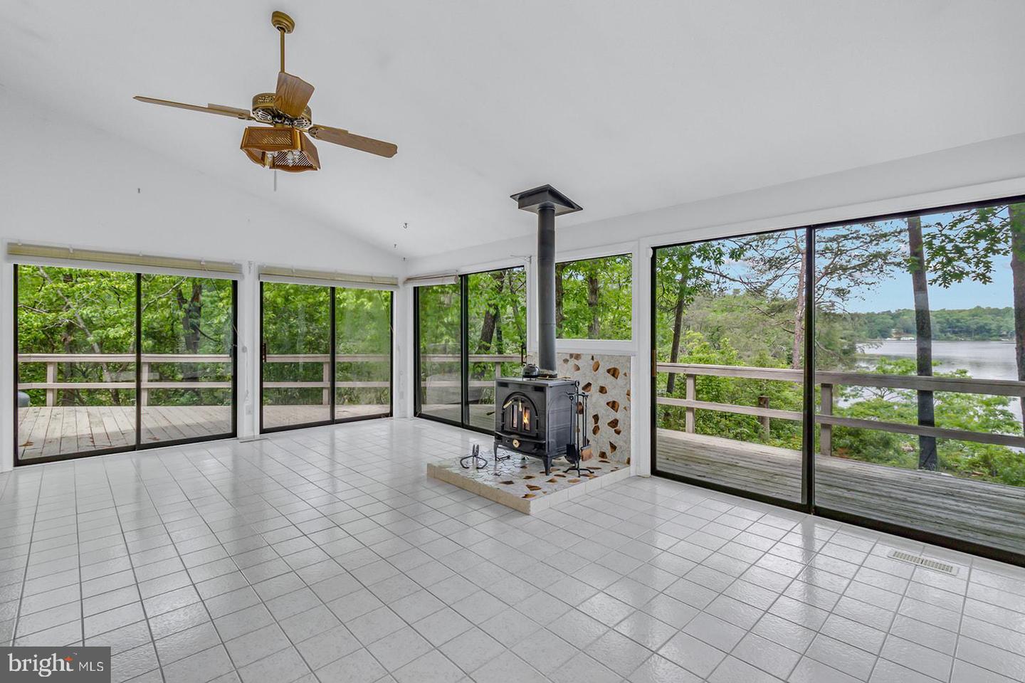 109 KINGFISHER CIRCLE, WEEMS, Virginia 22576, 3 Bedrooms Bedrooms, ,2 BathroomsBathrooms,Residential,For sale,109 KINGFISHER CIRCLE,VALV2000804 MLS # VALV2000804 109 KINGFISHER CIRCLE, WEEMS, Virginia 22576, 3 Bedrooms Bedrooms, ,2 BathroomsBathrooms,Residential,For sale,109 KINGFISHER CIRCLE,VALV2000804 MLS # VALV2000804