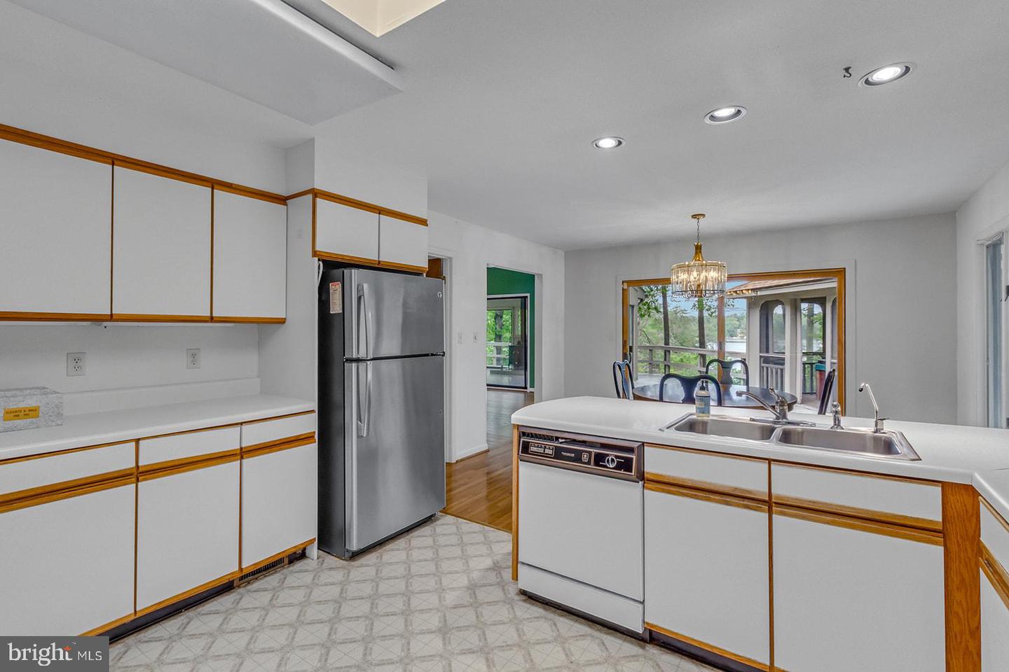 109 KINGFISHER CIRCLE, WEEMS, Virginia 22576, 3 Bedrooms Bedrooms, ,2 BathroomsBathrooms,Residential,For sale,109 KINGFISHER CIRCLE,VALV2000804 MLS # VALV2000804 109 KINGFISHER CIRCLE, WEEMS, Virginia 22576, 3 Bedrooms Bedrooms, ,2 BathroomsBathrooms,Residential,For sale,109 KINGFISHER CIRCLE,VALV2000804 MLS # VALV2000804