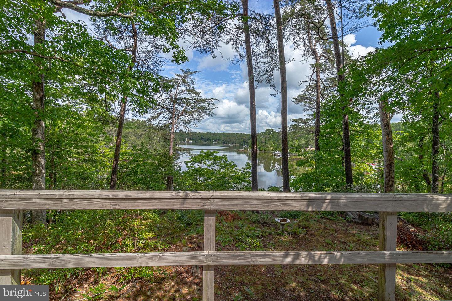 109 KINGFISHER CIRCLE, WEEMS, Virginia 22576, 3 Bedrooms Bedrooms, ,2 BathroomsBathrooms,Residential,For sale,109 KINGFISHER CIRCLE,VALV2000804 MLS # VALV2000804 109 KINGFISHER CIRCLE, WEEMS, Virginia 22576, 3 Bedrooms Bedrooms, ,2 BathroomsBathrooms,Residential,For sale,109 KINGFISHER CIRCLE,VALV2000804 MLS # VALV2000804