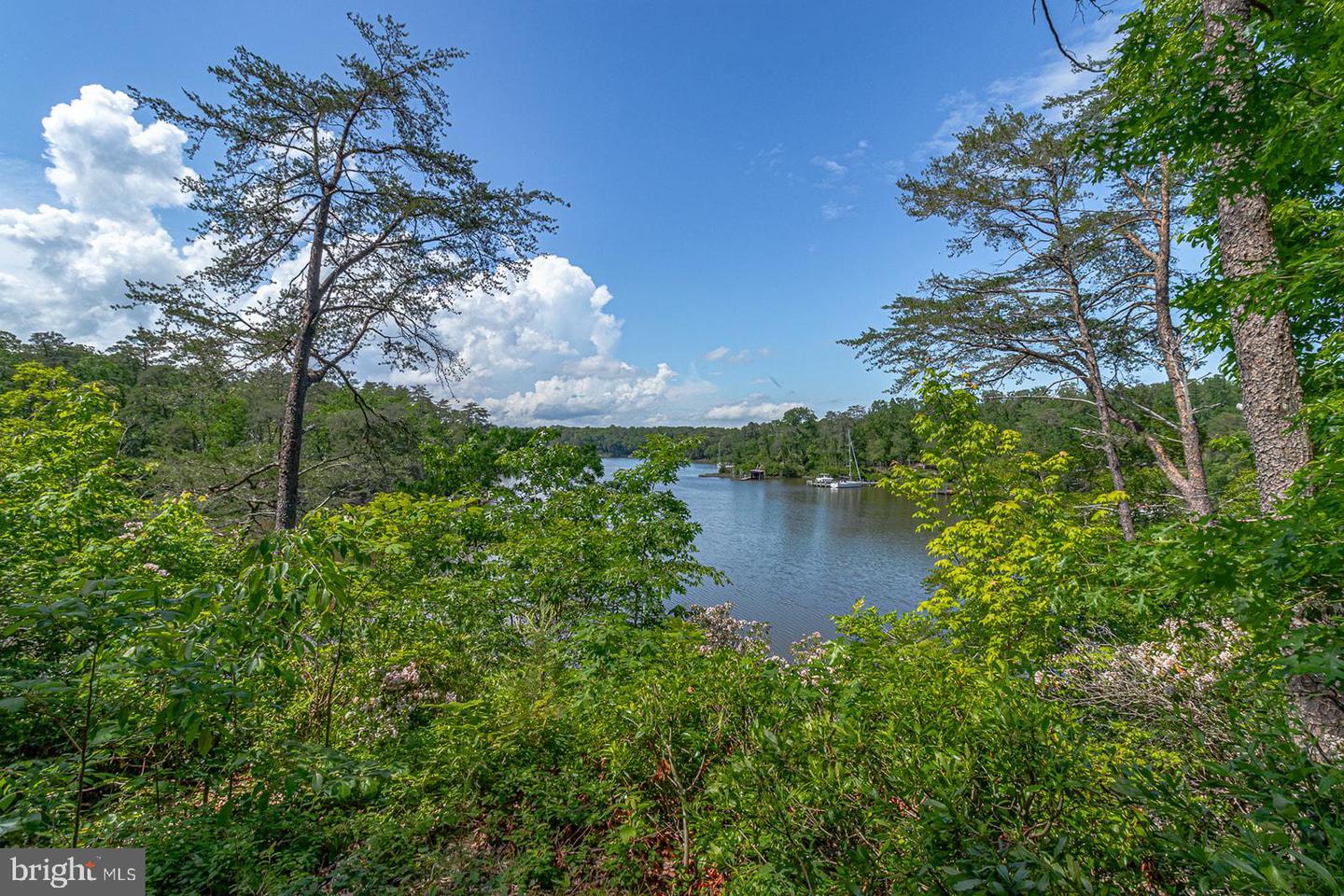 109 KINGFISHER CIRCLE, WEEMS, Virginia 22576, 3 Bedrooms Bedrooms, ,2 BathroomsBathrooms,Residential,For sale,109 KINGFISHER CIRCLE,VALV2000804 MLS # VALV2000804 109 KINGFISHER CIRCLE, WEEMS, Virginia 22576, 3 Bedrooms Bedrooms, ,2 BathroomsBathrooms,Residential,For sale,109 KINGFISHER CIRCLE,VALV2000804 MLS # VALV2000804