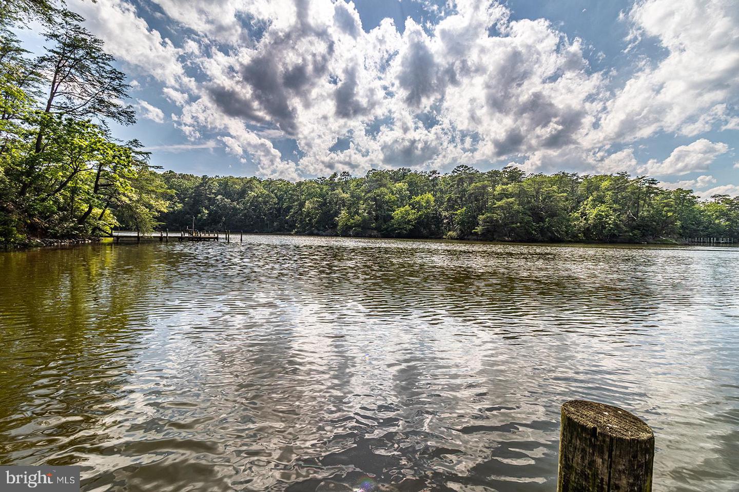 109 KINGFISHER CIRCLE, WEEMS, Virginia 22576, 3 Bedrooms Bedrooms, ,2 BathroomsBathrooms,Residential,For sale,109 KINGFISHER CIRCLE,VALV2000804 MLS # VALV2000804 109 KINGFISHER CIRCLE, WEEMS, Virginia 22576, 3 Bedrooms Bedrooms, ,2 BathroomsBathrooms,Residential,For sale,109 KINGFISHER CIRCLE,VALV2000804 MLS # VALV2000804