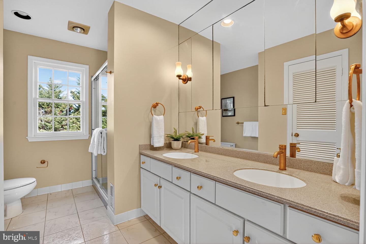 4893 35TH RD N, ARLINGTON, Virginia 22207, 6 Bedrooms Bedrooms, 12 Rooms Rooms,3 BathroomsBathrooms,Residential,For sale,4893 35TH RD N,VAAR2062184 MLS # VAAR2062184 4893 35TH RD N, ARLINGTON, Virginia 22207, 6 Bedrooms Bedrooms, 12 Rooms Rooms,3 BathroomsBathrooms,Residential,For sale,4893 35TH RD N,VAAR2062184 MLS # VAAR2062184