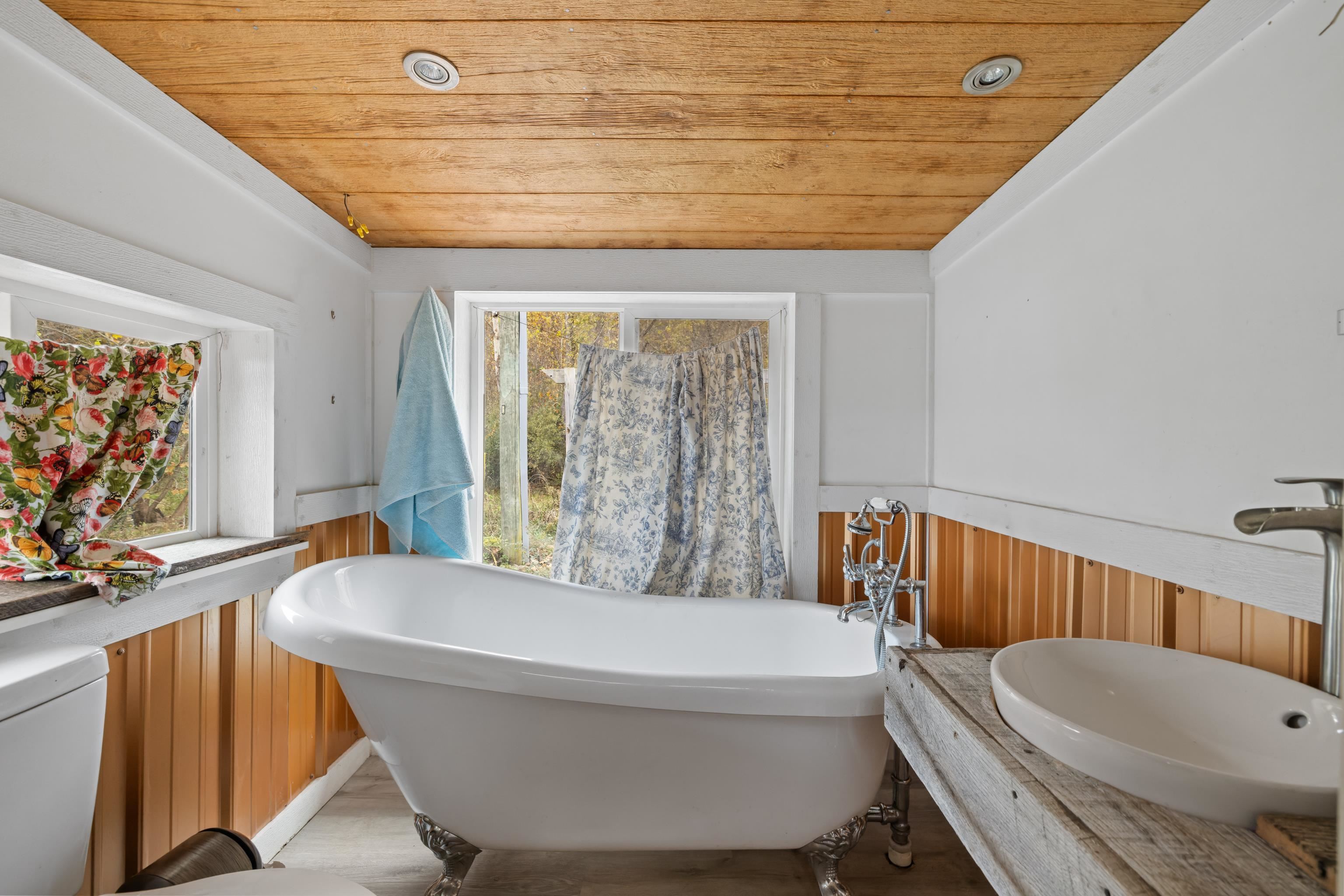 3441 W MIDLAND TRL, LEXINGTON, Virginia 24450, 2 Bedrooms Bedrooms, ,1 BathroomBathrooms,Residential,3441 W MIDLAND TRL,670751 MLS # 670751