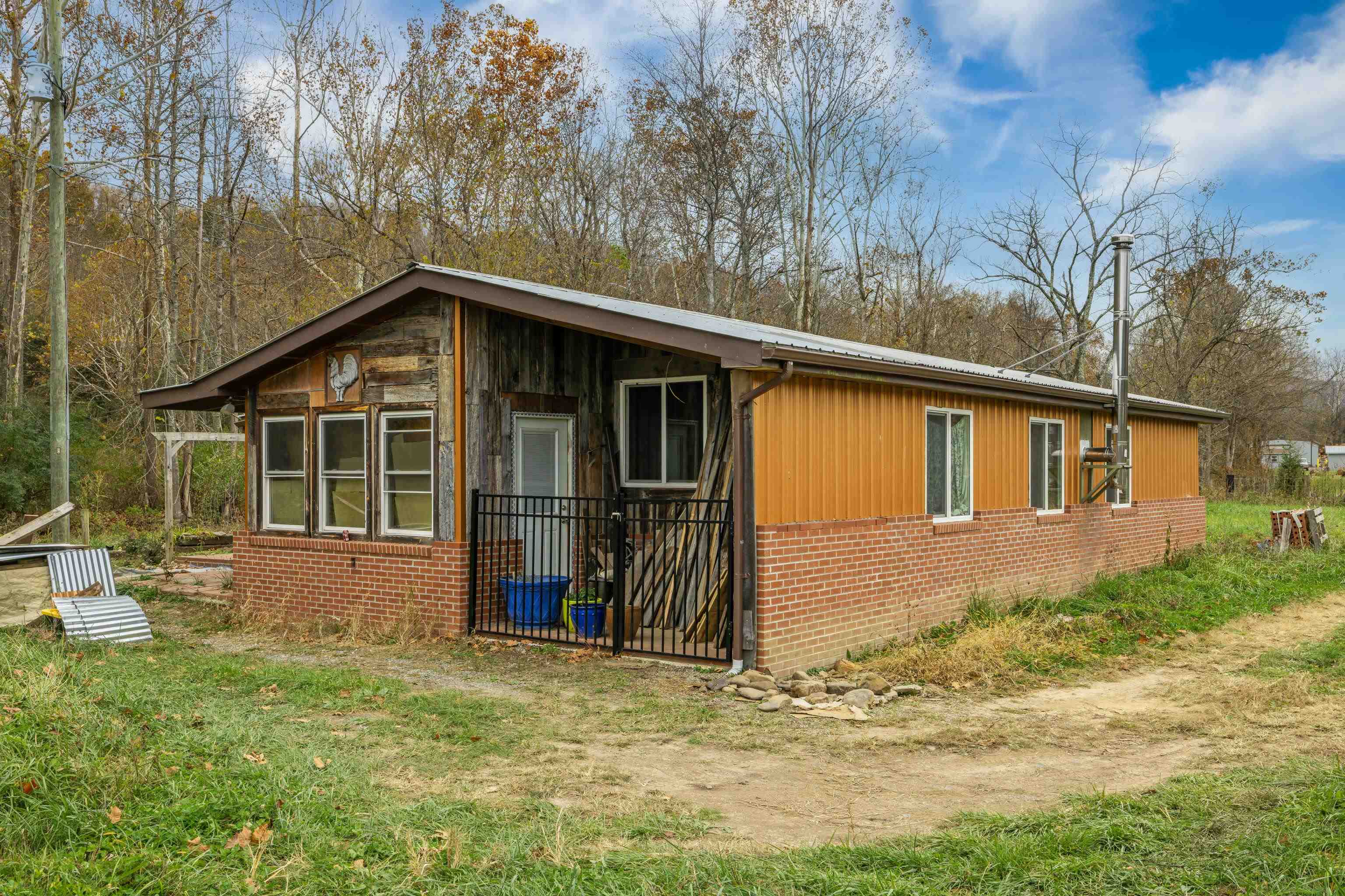 3441 W MIDLAND TRL, LEXINGTON, Virginia 24450, 2 Bedrooms Bedrooms, ,1 BathroomBathrooms,Residential,3441 W MIDLAND TRL,670751 MLS # 670751