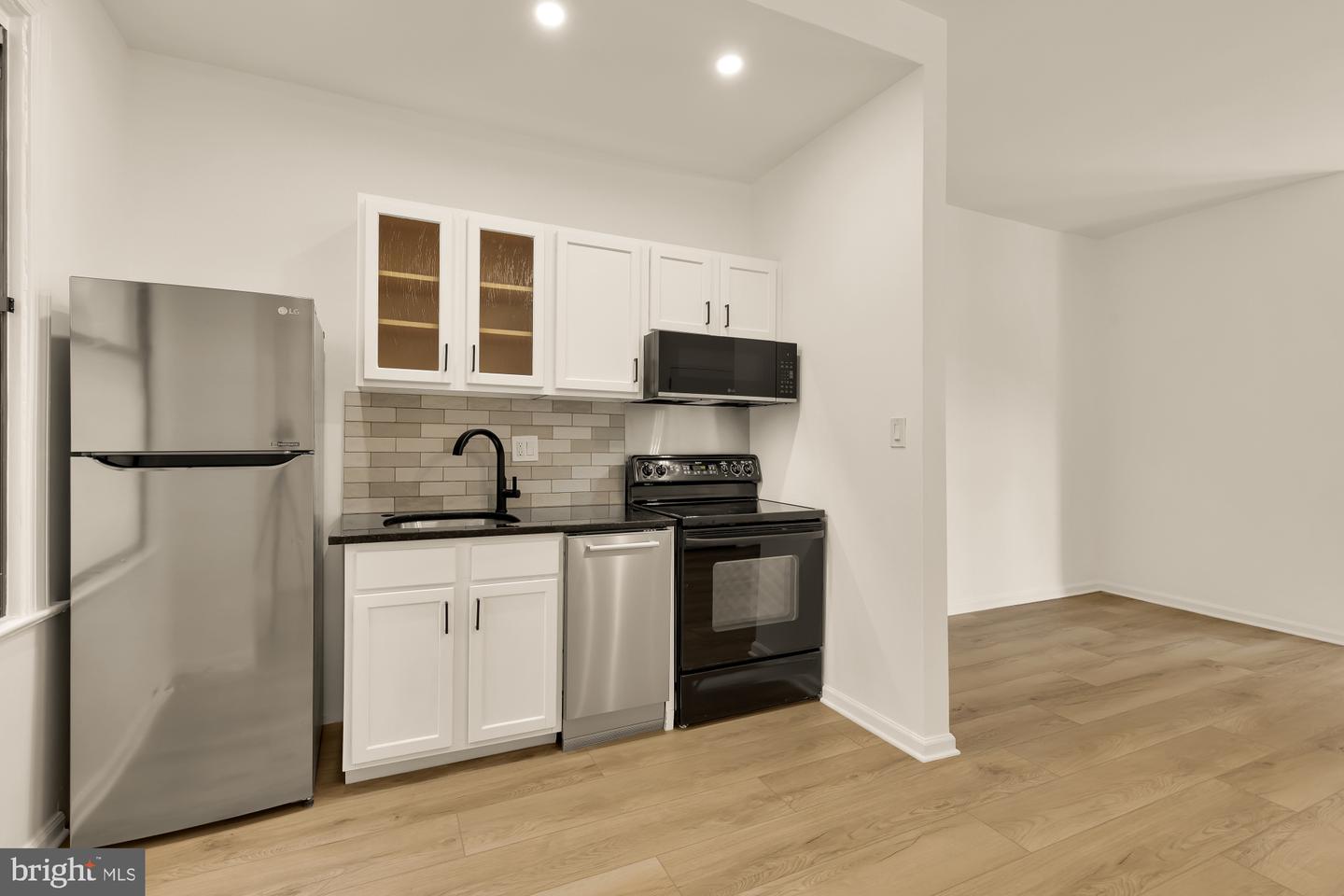 1822 15TH ST NW #107, WASHINGTON, District Of Columbia 20009, ,1 BathroomBathrooms,Residential,For sale,1822 15TH ST NW #107,DCDC2214974 MLS # DCDC2214974 1822 15TH ST NW #107, WASHINGTON, District Of Columbia 20009, ,1 BathroomBathrooms,Residential,For sale,1822 15TH ST NW #107,DCDC2214974 MLS # DCDC2214974