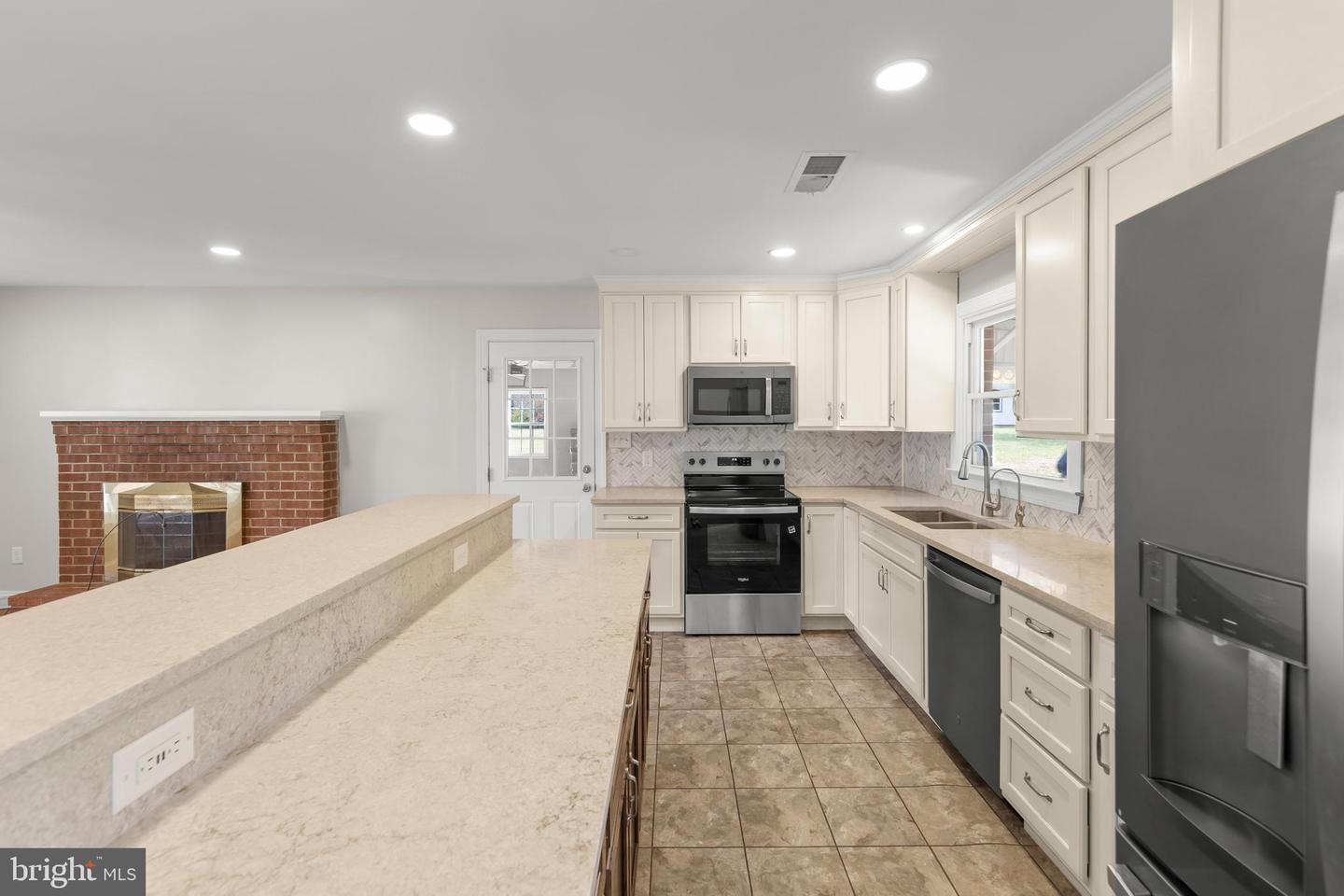 204 LAUREL HILL DR, STEPHENS CITY, Virginia 22655, 3 Bedrooms Bedrooms, ,3 BathroomsBathrooms,Residential,For sale,204 LAUREL HILL DR,VAFV2036302 MLS # VAFV2036302 204 LAUREL HILL DR, STEPHENS CITY, Virginia 22655, 3 Bedrooms Bedrooms, ,3 BathroomsBathrooms,Residential,For sale,204 LAUREL HILL DR,VAFV2036302 MLS # VAFV2036302