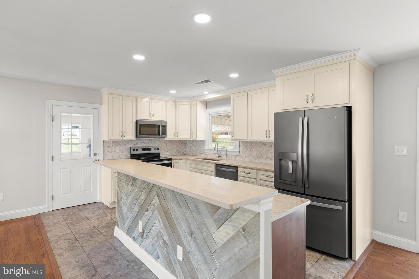 204 LAUREL HILL DR, STEPHENS CITY, Virginia 22655, 3 Bedrooms Bedrooms, ,3 BathroomsBathrooms,Residential,For sale,204 LAUREL HILL DR,VAFV2036302 MLS # VAFV2036302 204 LAUREL HILL DR, STEPHENS CITY, Virginia 22655, 3 Bedrooms Bedrooms, ,3 BathroomsBathrooms,Residential,For sale,204 LAUREL HILL DR,VAFV2036302 MLS # VAFV2036302