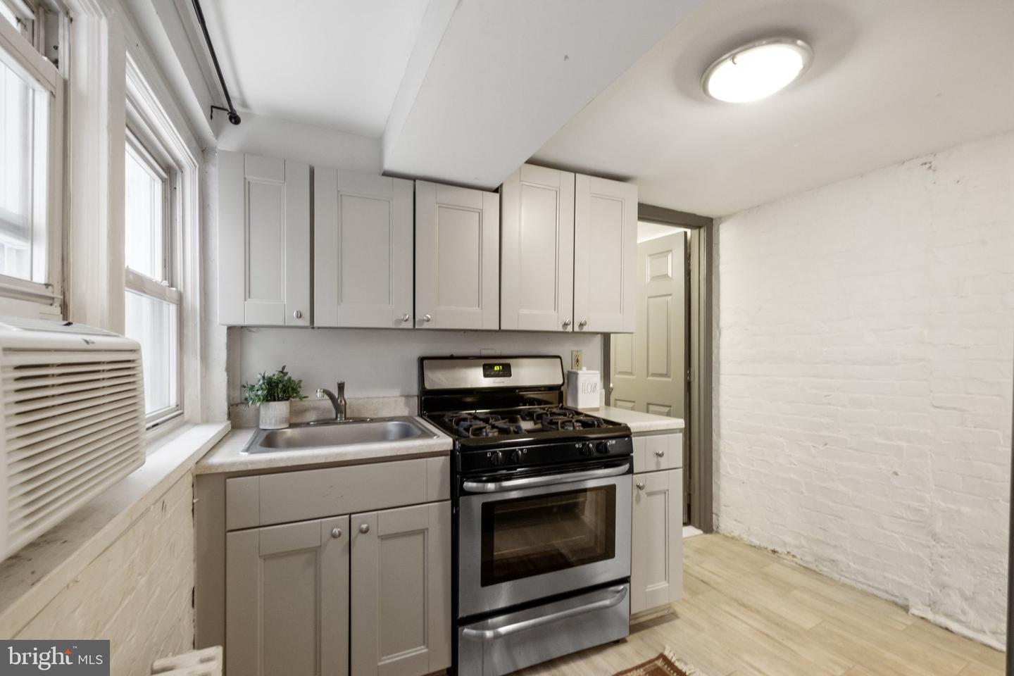 659 MARYLAND AVE NE, WASHINGTON, District Of Columbia 20002, 4 Bedrooms Bedrooms, ,3 BathroomsBathrooms,Residential,For sale,659 MARYLAND AVE NE,DCDC2220282 MLS # DCDC2220282 659 MARYLAND AVE NE, WASHINGTON, District Of Columbia 20002, 4 Bedrooms Bedrooms, ,3 BathroomsBathrooms,Residential,For sale,659 MARYLAND AVE NE,DCDC2220282 MLS # DCDC2220282