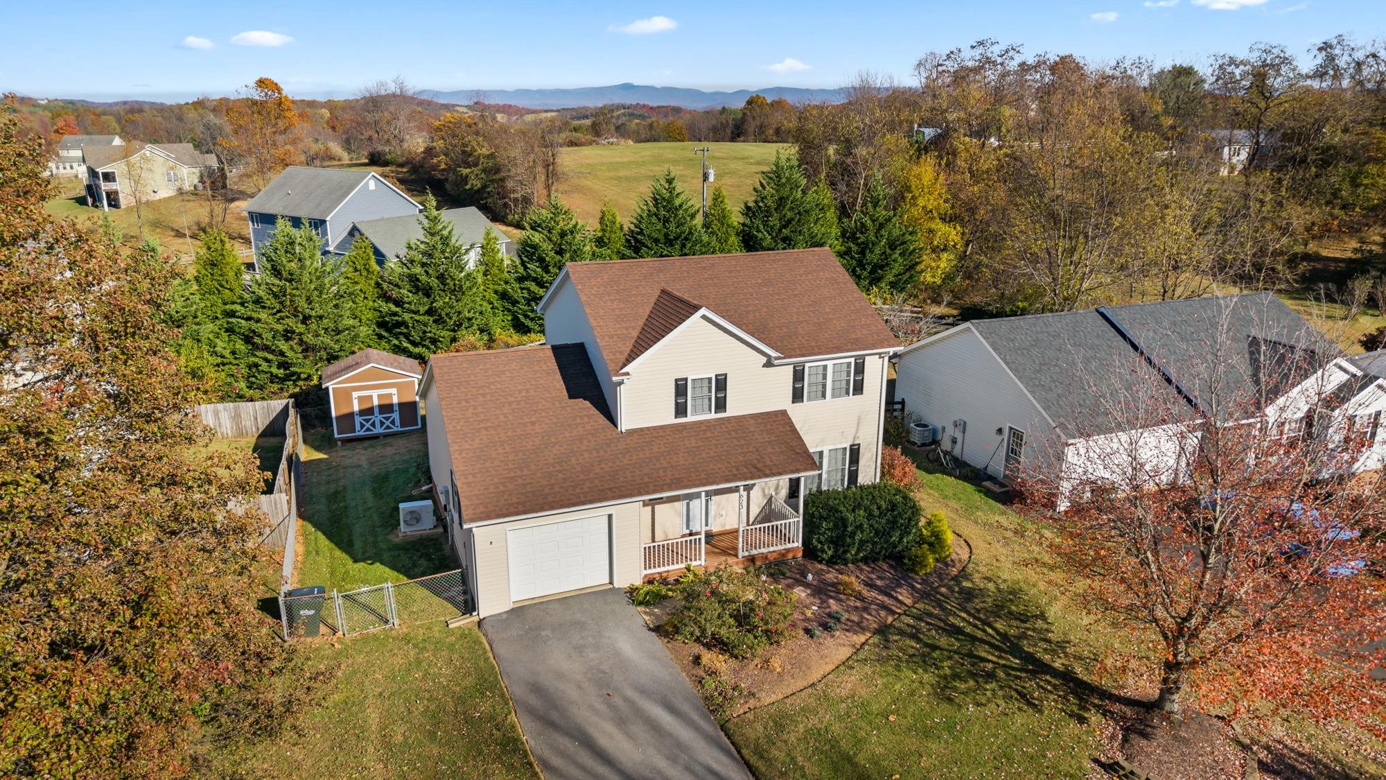 623 BULL RUN, STAUNTON, Virginia 24401, 3 Bedrooms Bedrooms, ,2 BathroomsBathrooms,Residential,623 BULL RUN,670759 MLS # 670759 623 BULL RUN, STAUNTON, Virginia 24401, 3 Bedrooms Bedrooms, ,2 BathroomsBathrooms,Residential,623 BULL RUN,670759 MLS # 670759