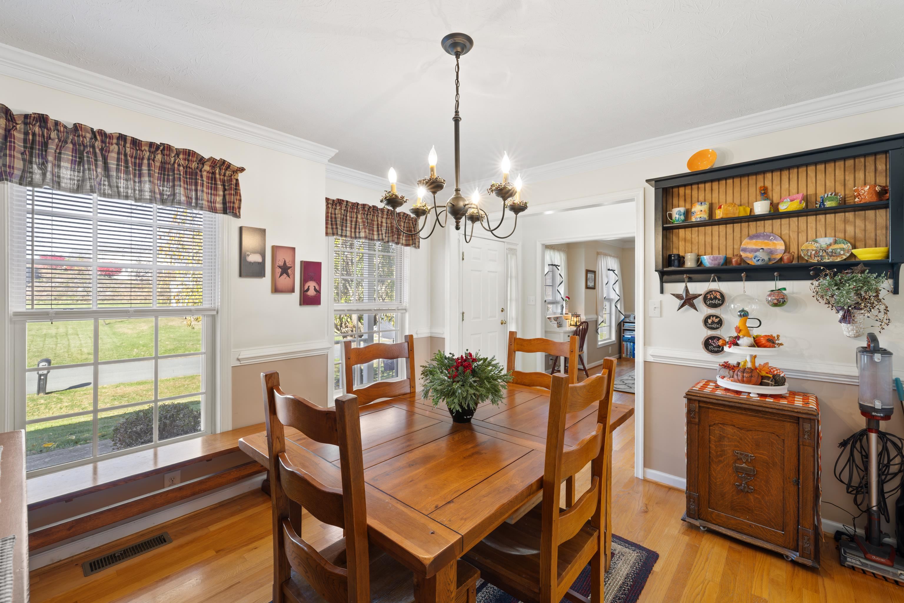 22 BEATRICE CT, FISHERSVILLE, Virginia 22939, 5 Bedrooms Bedrooms, ,3 BathroomsBathrooms,Residential,22 BEATRICE CT,670760 MLS # 670760 22 BEATRICE CT, FISHERSVILLE, Virginia 22939, 5 Bedrooms Bedrooms, ,3 BathroomsBathrooms,Residential,22 BEATRICE CT,670760 MLS # 670760