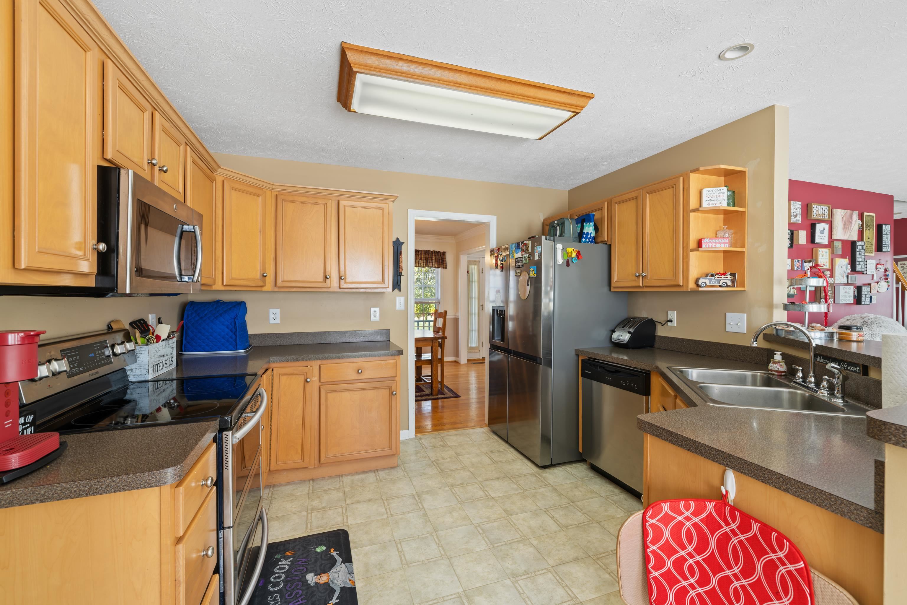 22 BEATRICE CT, FISHERSVILLE, Virginia 22939, 5 Bedrooms Bedrooms, ,3 BathroomsBathrooms,Residential,22 BEATRICE CT,670760 MLS # 670760 22 BEATRICE CT, FISHERSVILLE, Virginia 22939, 5 Bedrooms Bedrooms, ,3 BathroomsBathrooms,Residential,22 BEATRICE CT,670760 MLS # 670760