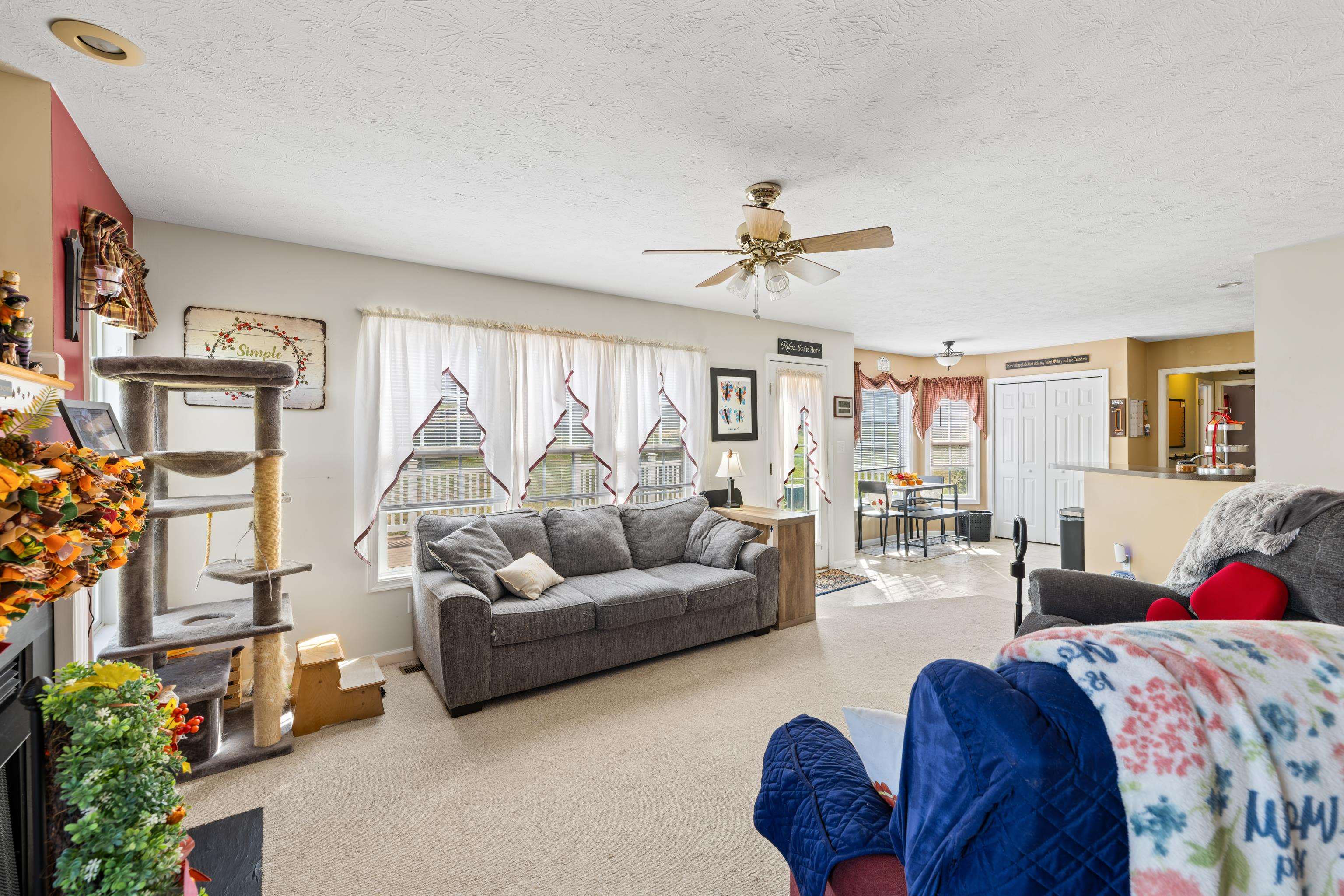 22 BEATRICE CT, FISHERSVILLE, Virginia 22939, 5 Bedrooms Bedrooms, ,3 BathroomsBathrooms,Residential,22 BEATRICE CT,670760 MLS # 670760 22 BEATRICE CT, FISHERSVILLE, Virginia 22939, 5 Bedrooms Bedrooms, ,3 BathroomsBathrooms,Residential,22 BEATRICE CT,670760 MLS # 670760