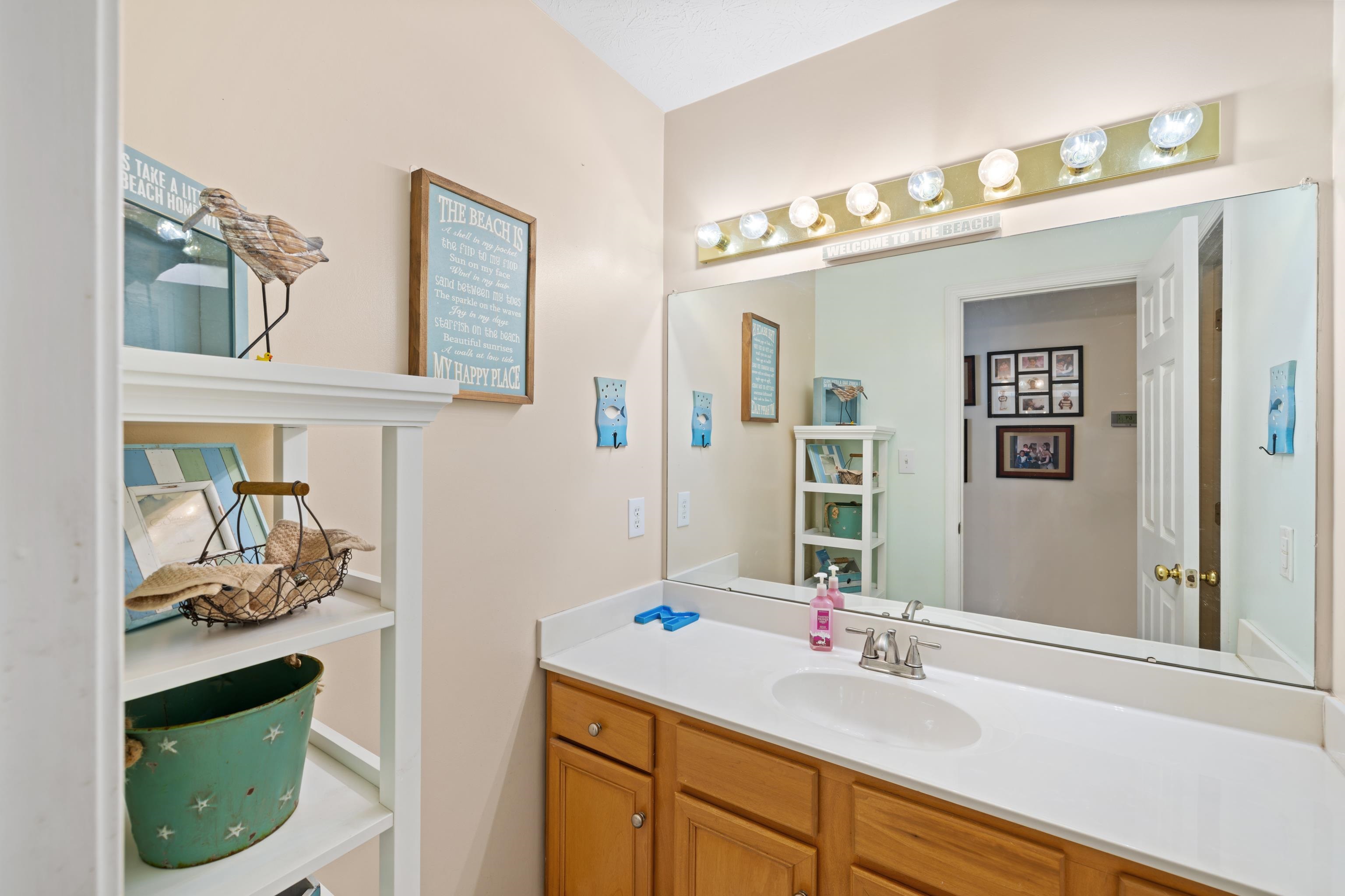 22 BEATRICE CT, FISHERSVILLE, Virginia 22939, 5 Bedrooms Bedrooms, ,3 BathroomsBathrooms,Residential,22 BEATRICE CT,670760 MLS # 670760 22 BEATRICE CT, FISHERSVILLE, Virginia 22939, 5 Bedrooms Bedrooms, ,3 BathroomsBathrooms,Residential,22 BEATRICE CT,670760 MLS # 670760