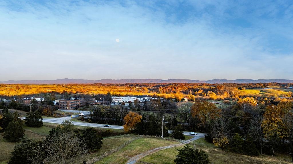 1004 E BEVERLEY ST, STAUNTON, Virginia 24401, 6 Bedrooms Bedrooms, ,5 BathroomsBathrooms,Residential,1004 E BEVERLEY ST,670775 MLS # 670775 1004 E BEVERLEY ST, STAUNTON, Virginia 24401, 6 Bedrooms Bedrooms, ,5 BathroomsBathrooms,Residential,1004 E BEVERLEY ST,670775 MLS # 670775