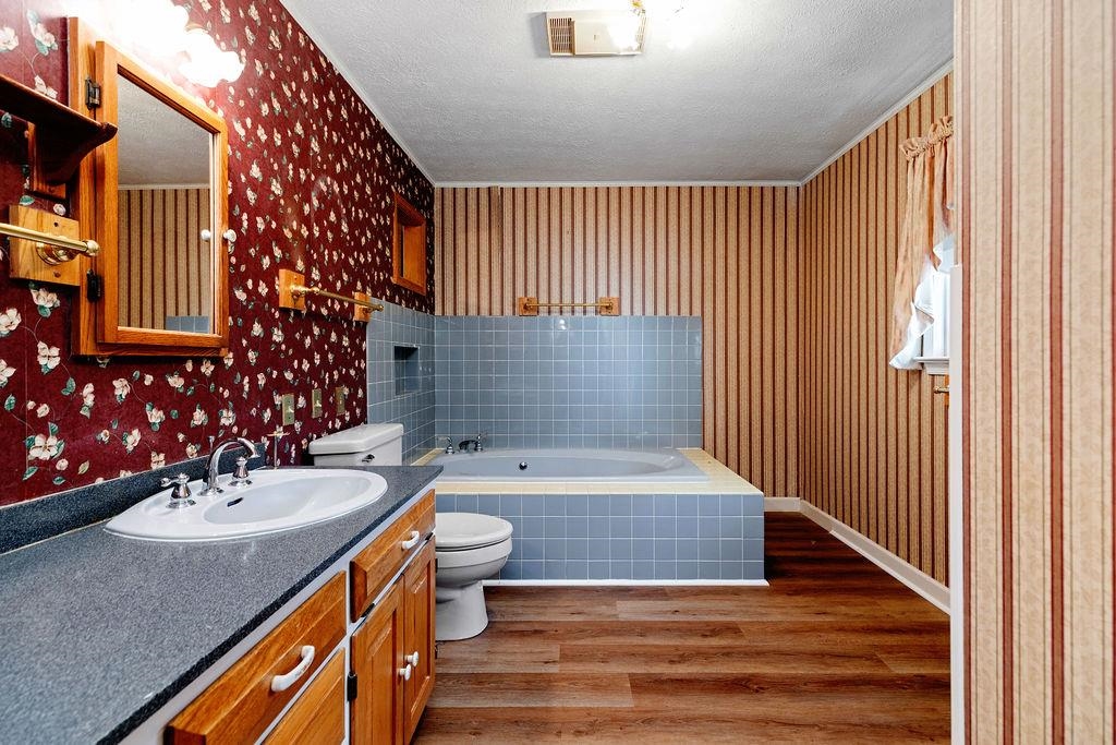 1004 E BEVERLEY ST, STAUNTON, Virginia 24401, 6 Bedrooms Bedrooms, ,5 BathroomsBathrooms,Residential,1004 E BEVERLEY ST,670775 MLS # 670775 1004 E BEVERLEY ST, STAUNTON, Virginia 24401, 6 Bedrooms Bedrooms, ,5 BathroomsBathrooms,Residential,1004 E BEVERLEY ST,670775 MLS # 670775