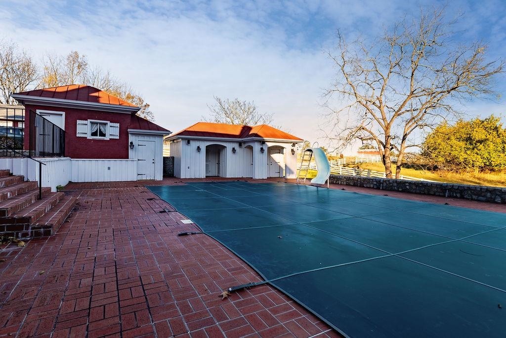 1004 E BEVERLEY ST, STAUNTON, Virginia 24401, 6 Bedrooms Bedrooms, ,5 BathroomsBathrooms,Residential,1004 E BEVERLEY ST,670775 MLS # 670775 1004 E BEVERLEY ST, STAUNTON, Virginia 24401, 6 Bedrooms Bedrooms, ,5 BathroomsBathrooms,Residential,1004 E BEVERLEY ST,670775 MLS # 670775