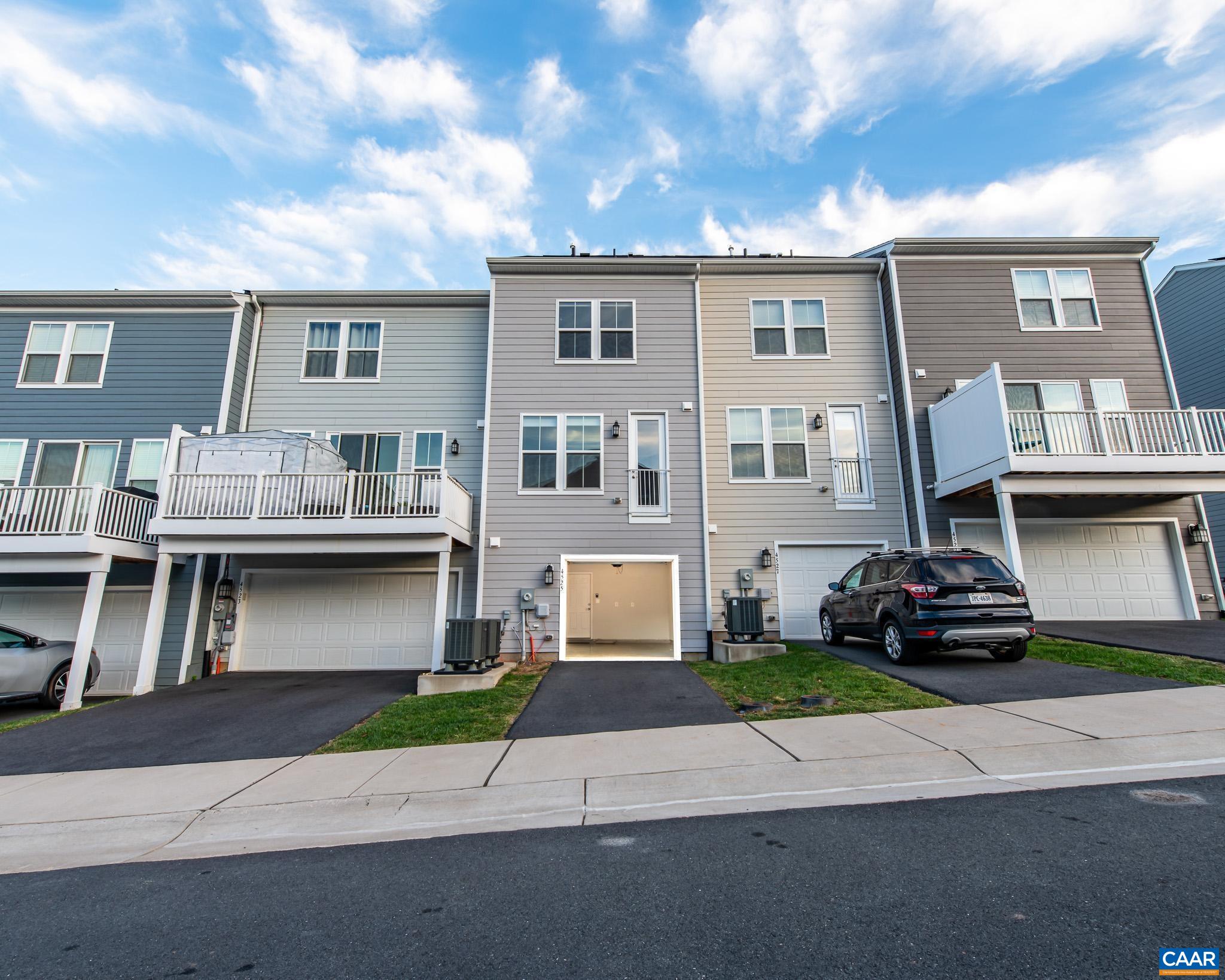 4525 BERWYN LN, CHARLOTTESVILLE, Virginia 22902, 2 Bedrooms Bedrooms, ,2 BathroomsBathrooms,Residential,4525 BERWYN LN,670777 MLS # 670777 4525 BERWYN LN, CHARLOTTESVILLE, Virginia 22902, 2 Bedrooms Bedrooms, ,2 BathroomsBathrooms,Residential,4525 BERWYN LN,670777 MLS # 670777