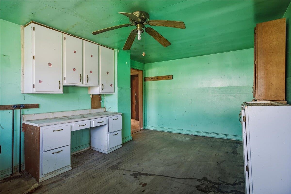 336 W RAILROAD AVE, CRAIGSVILLE, Virginia 24430, 2 Bedrooms Bedrooms, ,1 BathroomBathrooms,Residential,336 W RAILROAD AVE,670778 MLS # 670778