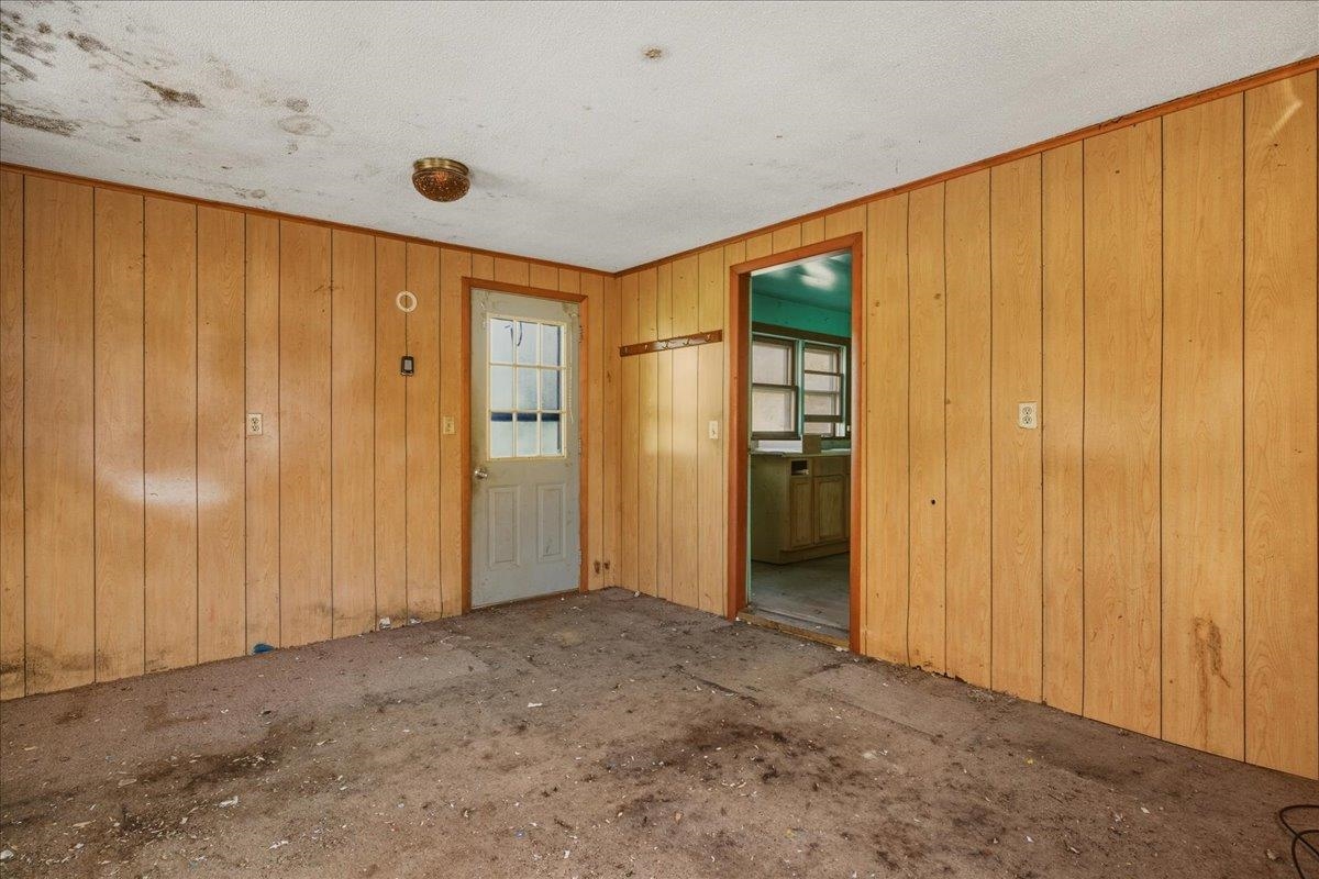 336 W RAILROAD AVE, CRAIGSVILLE, Virginia 24430, 2 Bedrooms Bedrooms, ,1 BathroomBathrooms,Residential,336 W RAILROAD AVE,670778 MLS # 670778