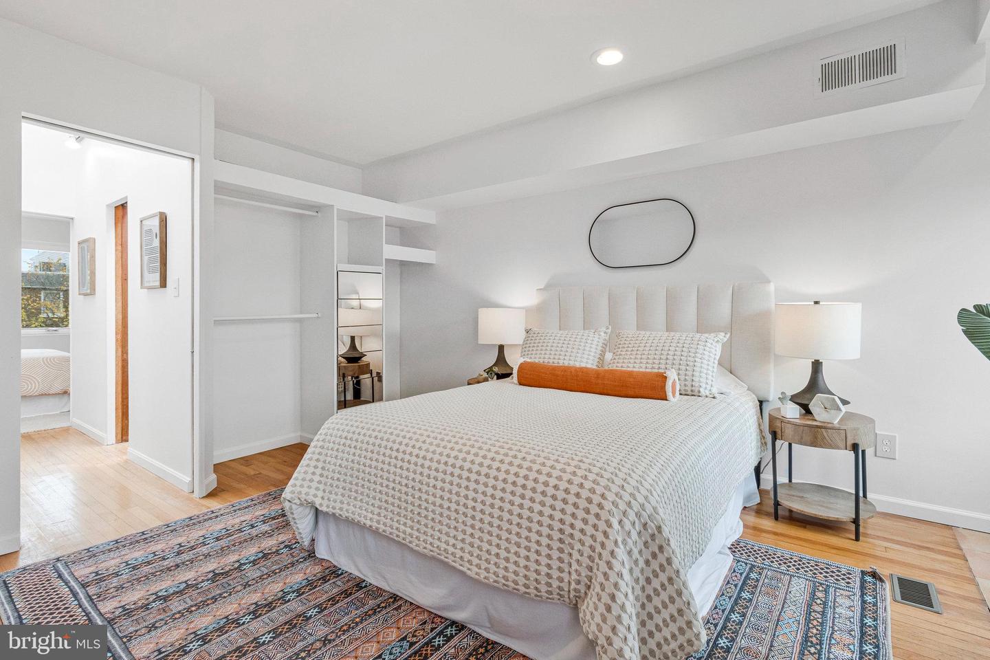 323 17TH ST SE, WASHINGTON, District Of Columbia 20003, 2 Bedrooms Bedrooms, ,1 BathroomBathrooms,Residential,For sale,323 17TH ST SE,DCDC2221022 MLS # DCDC2221022 323 17TH ST SE, WASHINGTON, District Of Columbia 20003, 2 Bedrooms Bedrooms, ,1 BathroomBathrooms,Residential,For sale,323 17TH ST SE,DCDC2221022 MLS # DCDC2221022