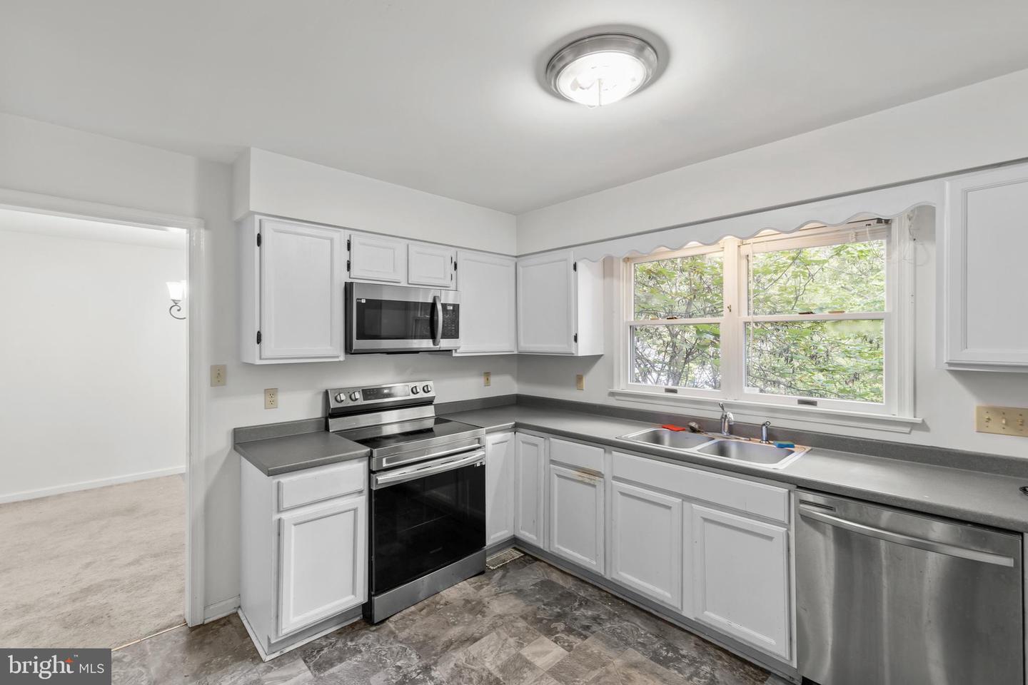 1422 CANTERBURY RD, FRONT ROYAL, Virginia 22630, 3 Bedrooms Bedrooms, ,2 BathroomsBathrooms,Residential,For sale,1422 CANTERBURY RD,VAWR2012394 MLS # VAWR2012394 1422 CANTERBURY RD, FRONT ROYAL, Virginia 22630, 3 Bedrooms Bedrooms, ,2 BathroomsBathrooms,Residential,For sale,1422 CANTERBURY RD,VAWR2012394 MLS # VAWR2012394