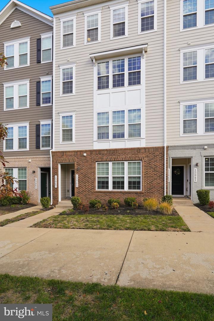 13947 GARY FISHER TRL, GAINESVILLE, Virginia 20155, 3 Bedrooms Bedrooms, ,2 BathroomsBathrooms,Residential,For sale,13947 GARY FISHER TRL,VAPW2104960 MLS # VAPW2104960 13947 GARY FISHER TRL, GAINESVILLE, Virginia 20155, 3 Bedrooms Bedrooms, ,2 BathroomsBathrooms,Residential,For sale,13947 GARY FISHER TRL,VAPW2104960 MLS # VAPW2104960