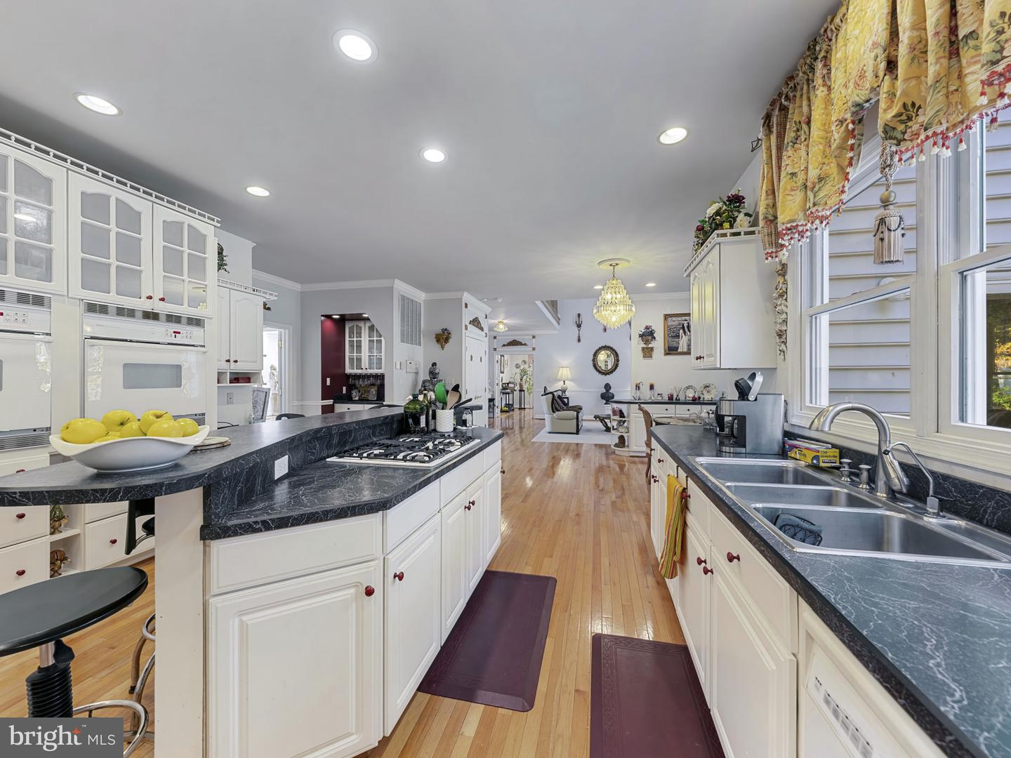 10900 SUNSET HILLS RD, RESTON, Virginia 20190, 6 Bedrooms Bedrooms, ,5 BathroomsBathrooms,Residential,For sale,10900 SUNSET HILLS RD,VAFX2270082 MLS # VAFX2270082 10900 SUNSET HILLS RD, RESTON, Virginia 20190, 6 Bedrooms Bedrooms, ,5 BathroomsBathrooms,Residential,For sale,10900 SUNSET HILLS RD,VAFX2270082 MLS # VAFX2270082