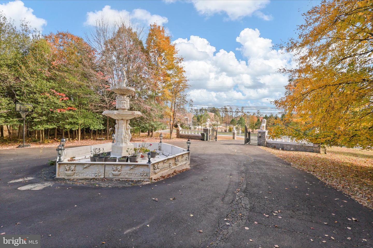 10900 SUNSET HILLS RD, RESTON, Virginia 20190, 6 Bedrooms Bedrooms, ,5 BathroomsBathrooms,Residential,For sale,10900 SUNSET HILLS RD,VAFX2270082 MLS # VAFX2270082 10900 SUNSET HILLS RD, RESTON, Virginia 20190, 6 Bedrooms Bedrooms, ,5 BathroomsBathrooms,Residential,For sale,10900 SUNSET HILLS RD,VAFX2270082 MLS # VAFX2270082