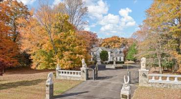 10900 SUNSET HILLS RD, RESTON, Virginia 20190, 6 Bedrooms Bedrooms, ,5 BathroomsBathrooms,Residential,For sale,10900 SUNSET HILLS RD,VAFX2270082 MLS # VAFX2270082