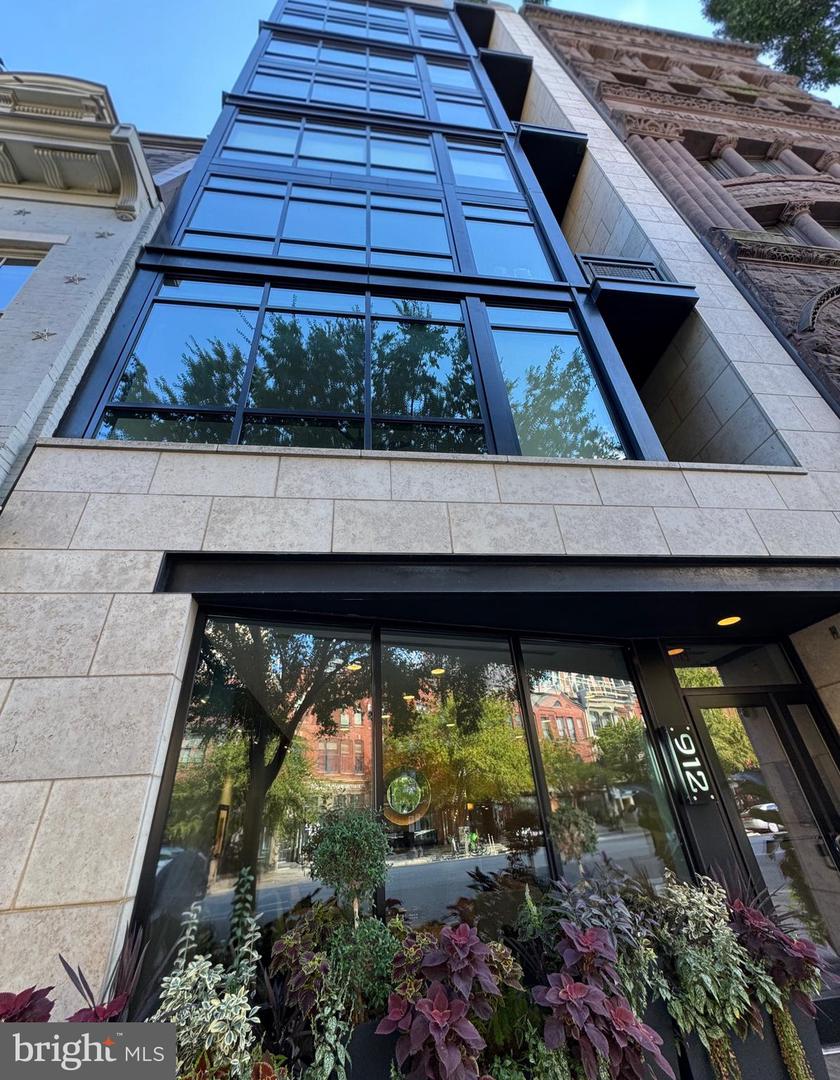 912 F ST NW #703, WASHINGTON, District Of Columbia 20004, 1 Bedroom Bedrooms, ,1 BathroomBathrooms,Residential,For sale,912 F ST NW #703,DCDC2225132 MLS # DCDC2225132 912 F ST NW #703, WASHINGTON, District Of Columbia 20004, 1 Bedroom Bedrooms, ,1 BathroomBathrooms,Residential,For sale,912 F ST NW #703,DCDC2225132 MLS # DCDC2225132