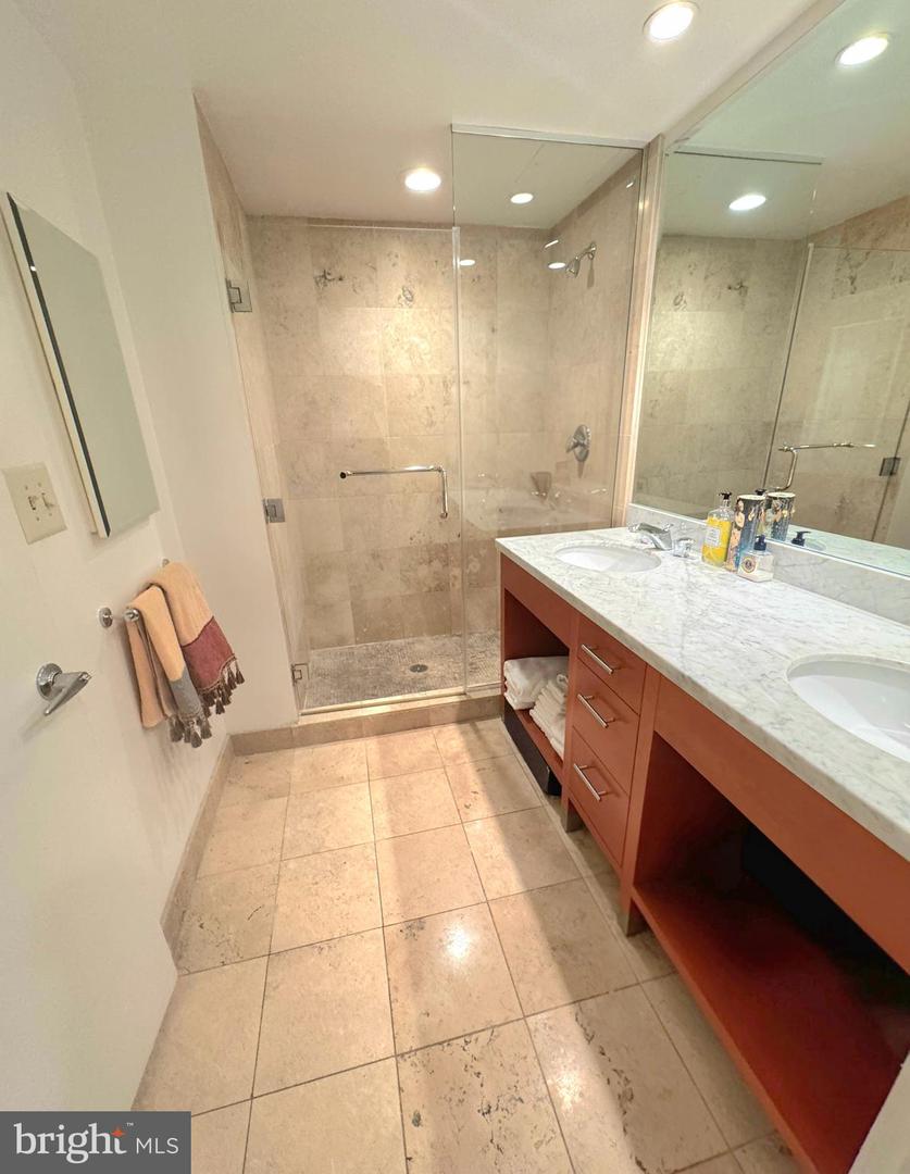 912 F ST NW #703, WASHINGTON, District Of Columbia 20004, 1 Bedroom Bedrooms, ,1 BathroomBathrooms,Residential,For sale,912 F ST NW #703,DCDC2225132 MLS # DCDC2225132 912 F ST NW #703, WASHINGTON, District Of Columbia 20004, 1 Bedroom Bedrooms, ,1 BathroomBathrooms,Residential,For sale,912 F ST NW #703,DCDC2225132 MLS # DCDC2225132