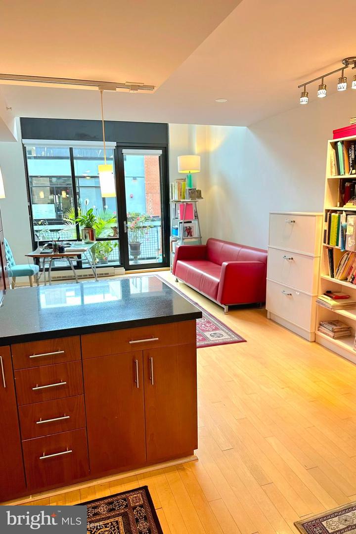 912 F ST NW #703, WASHINGTON, District Of Columbia 20004, 1 Bedroom Bedrooms, ,1 BathroomBathrooms,Residential,For sale,912 F ST NW #703,DCDC2225132 MLS # DCDC2225132 912 F ST NW #703, WASHINGTON, District Of Columbia 20004, 1 Bedroom Bedrooms, ,1 BathroomBathrooms,Residential,For sale,912 F ST NW #703,DCDC2225132 MLS # DCDC2225132